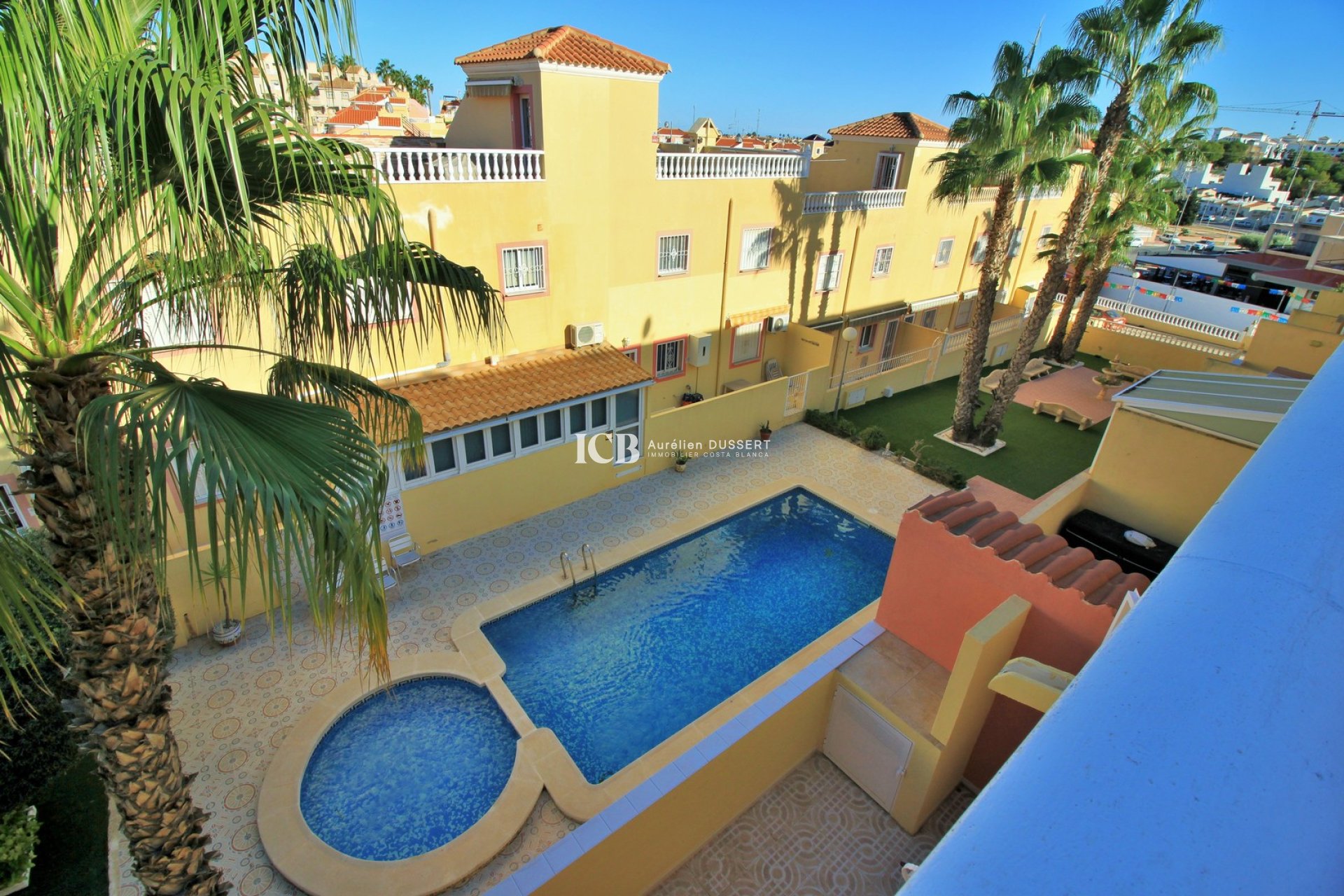 Resale - Townhouse -
Orihuela Costa - Villamartín