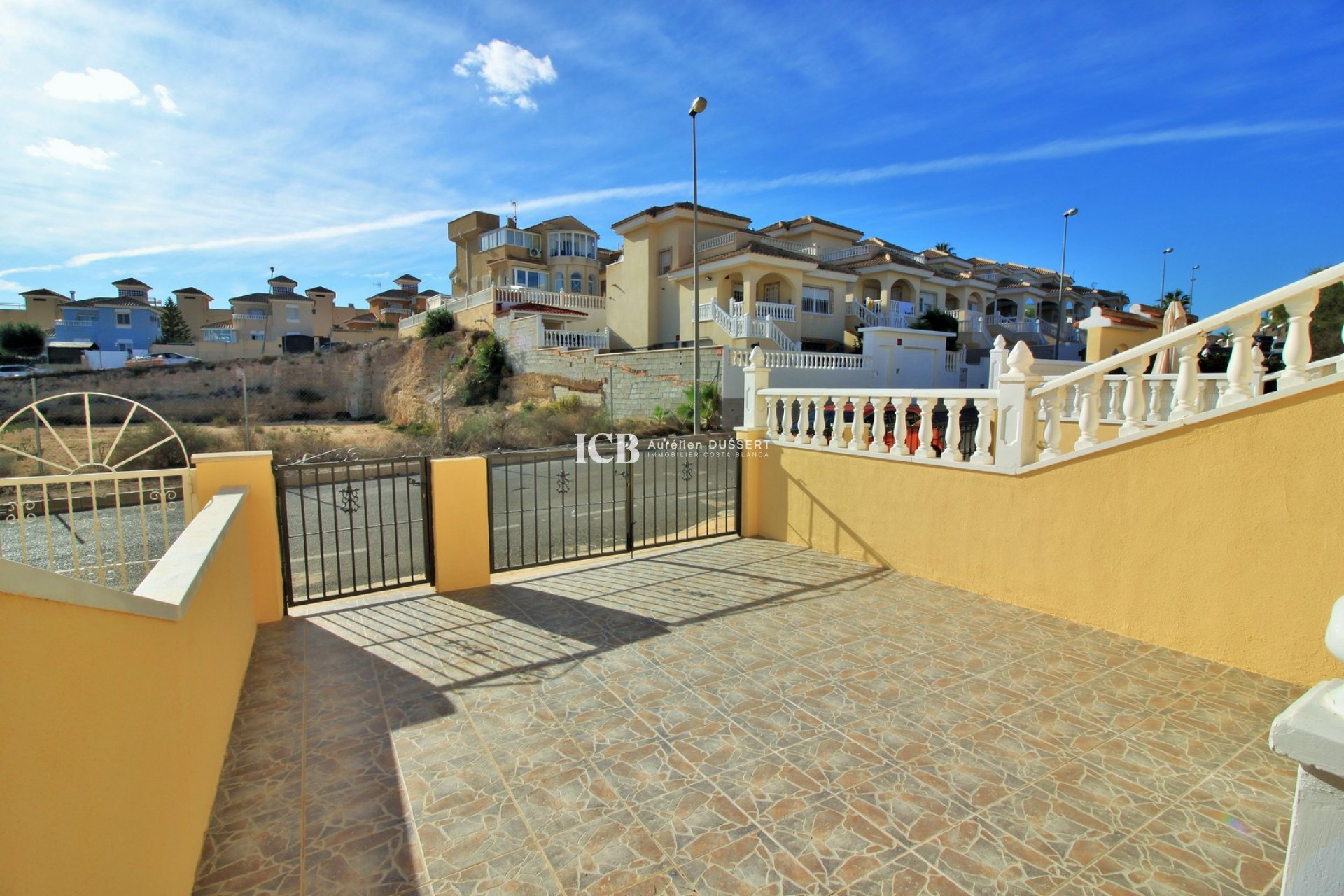 Resale - Townhouse -
Orihuela Costa - Villamartín