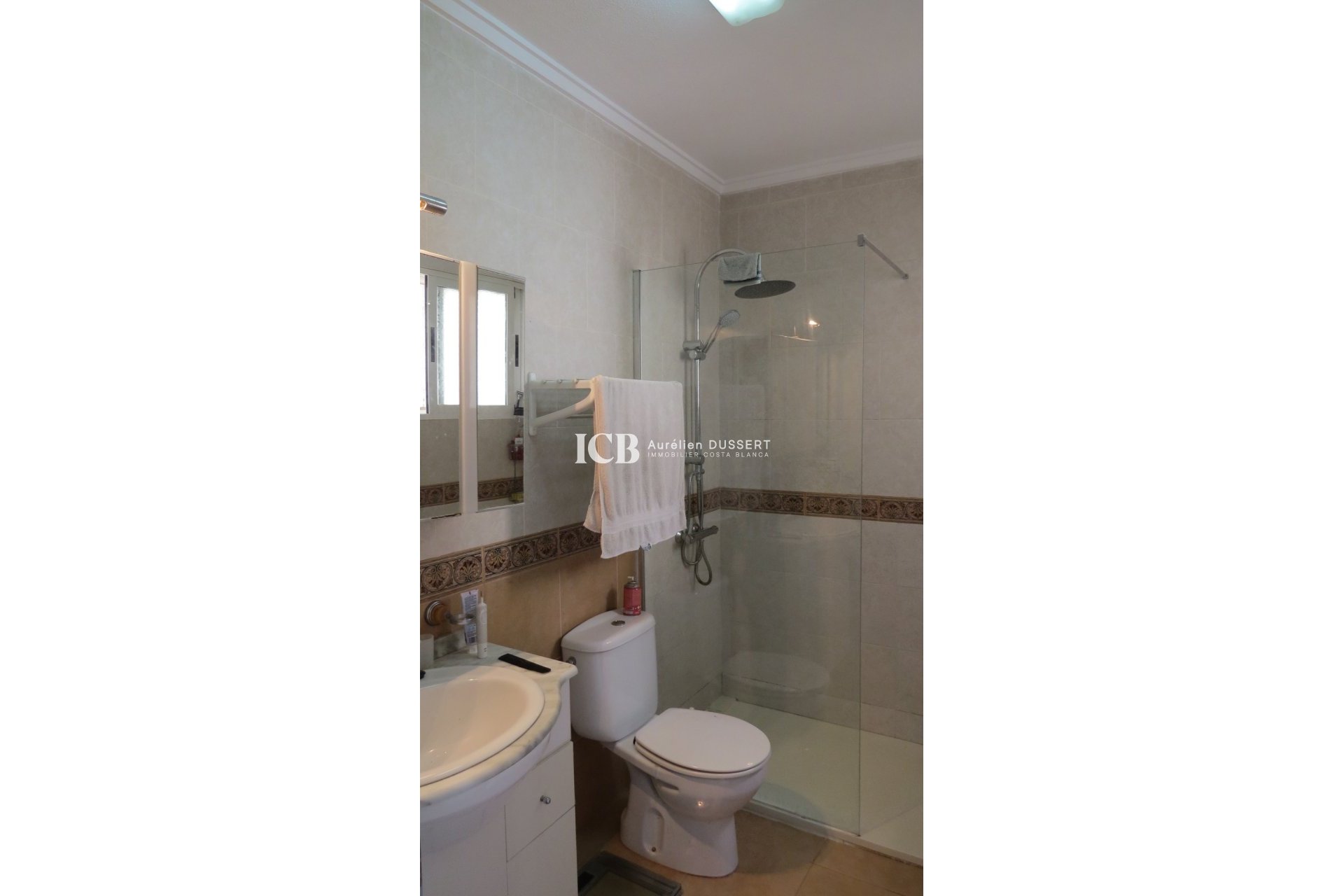 Resale - Townhouse -
Orihuela Costa - Villamartín