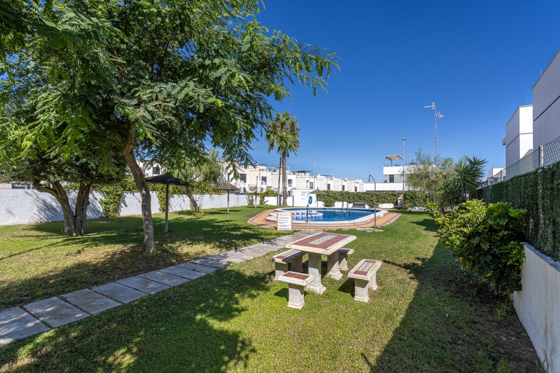 Resale - Townhouse -
Orihuela Costa - Villamartín