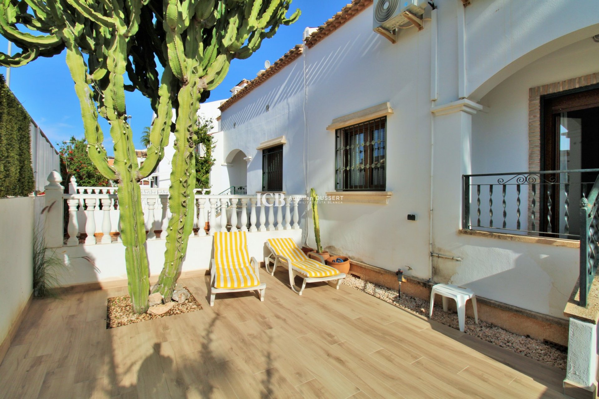 Resale - Townhouse -
Orihuela Costa - Villamartín