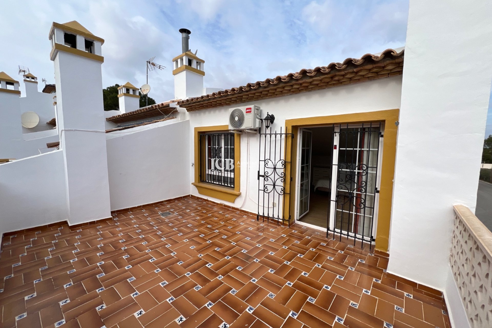 Resale - Townhouse -
Orihuela Costa - Villamartín