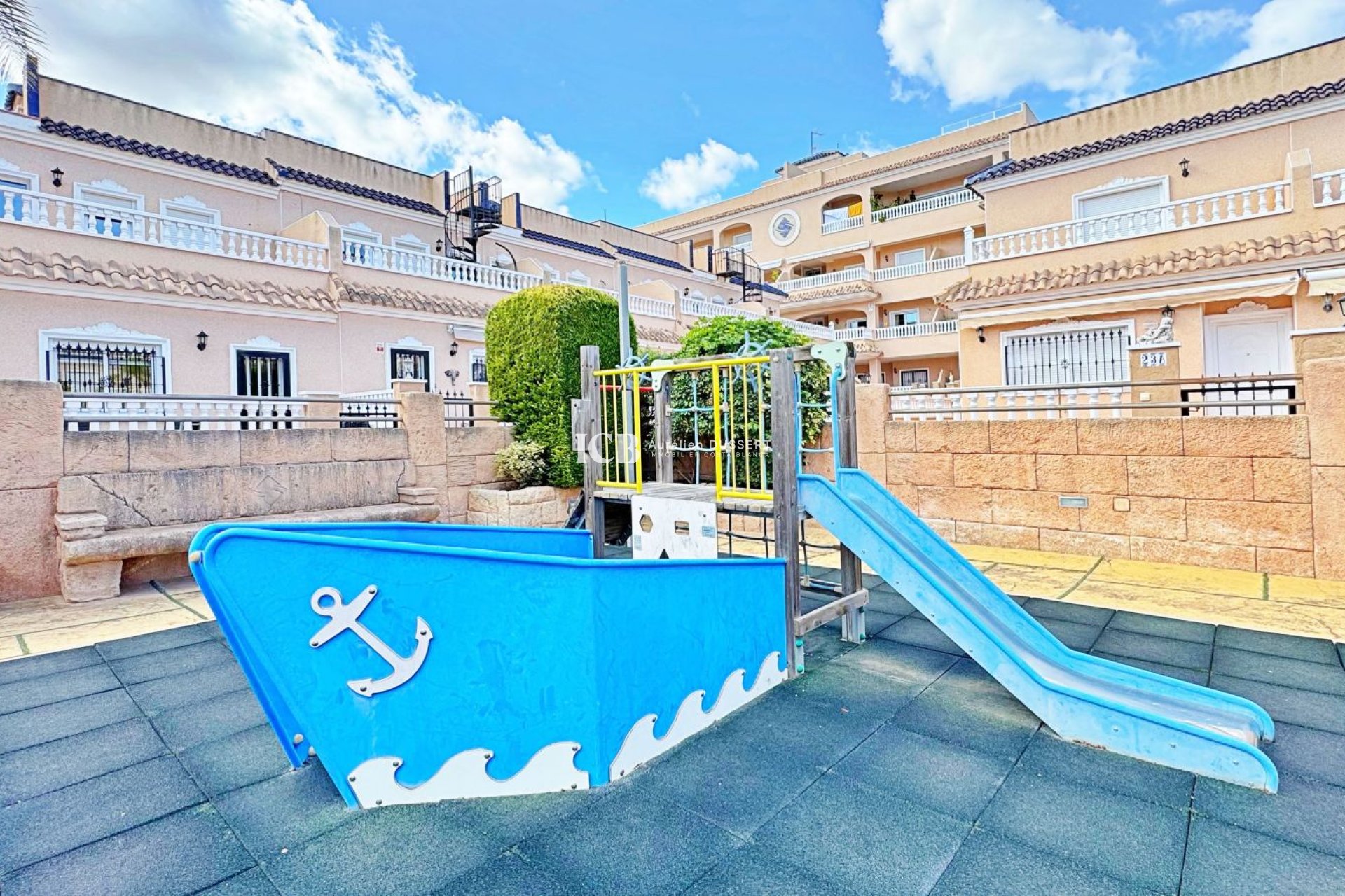 Resale - Townhouse -
Orihuela Costa - Villamartín