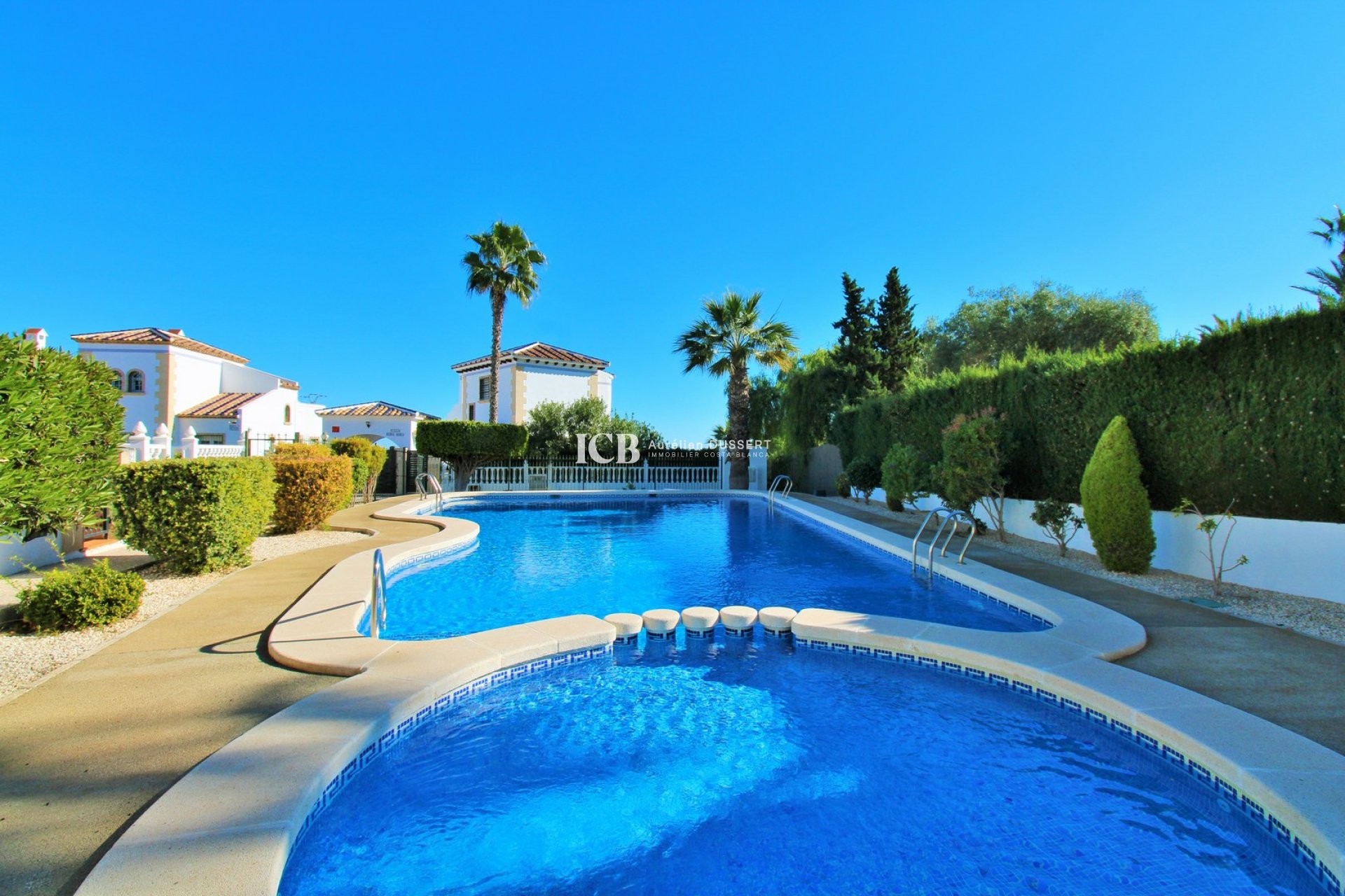 Resale - Townhouse -
Orihuela Costa - Villamartín