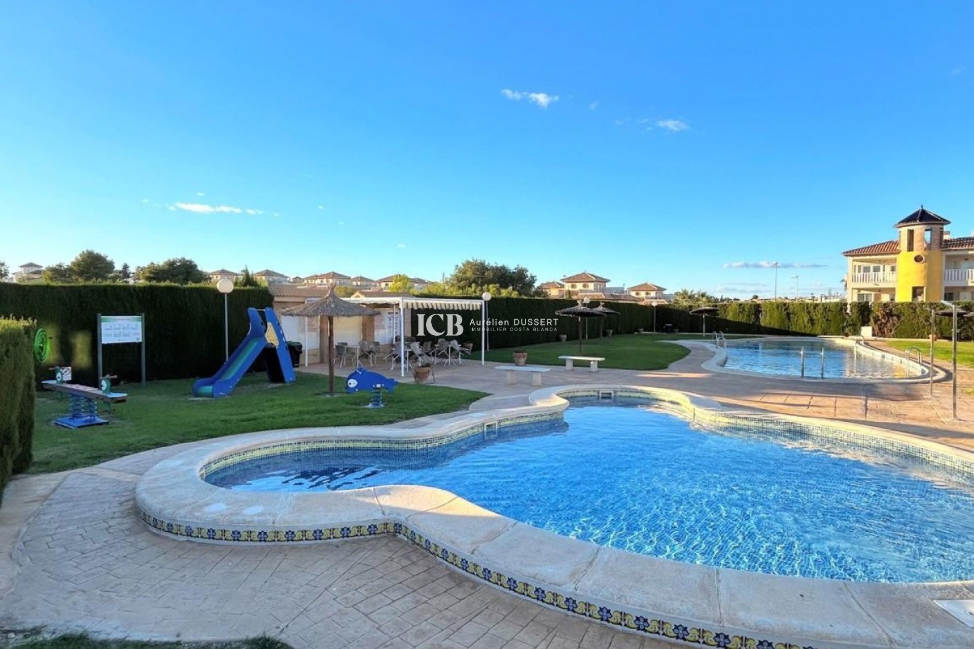 Resale - Townhouse -
Orihuela Costa - Villamartín