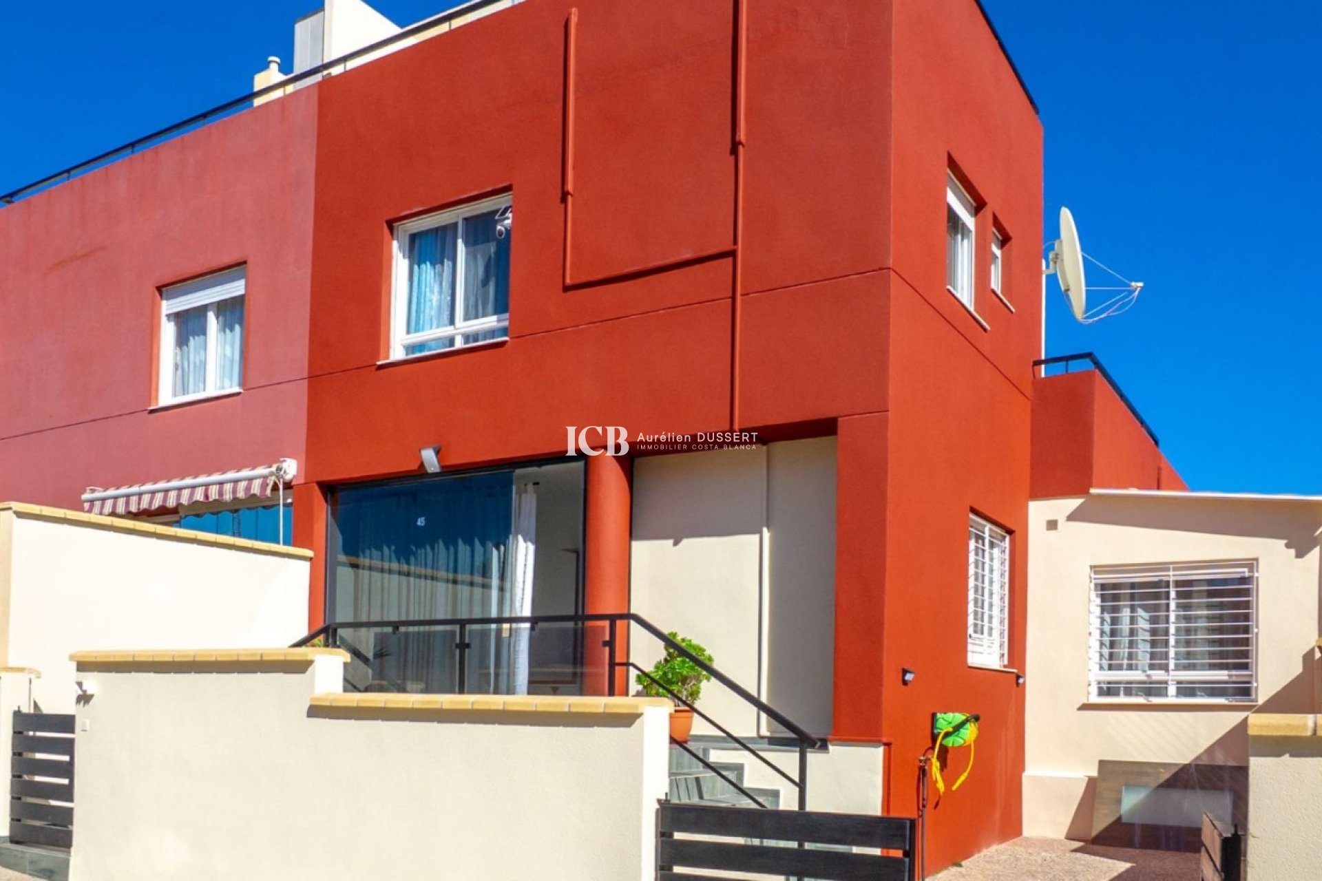 Resale - Townhouse -
Orihuela Costa - Villamartín