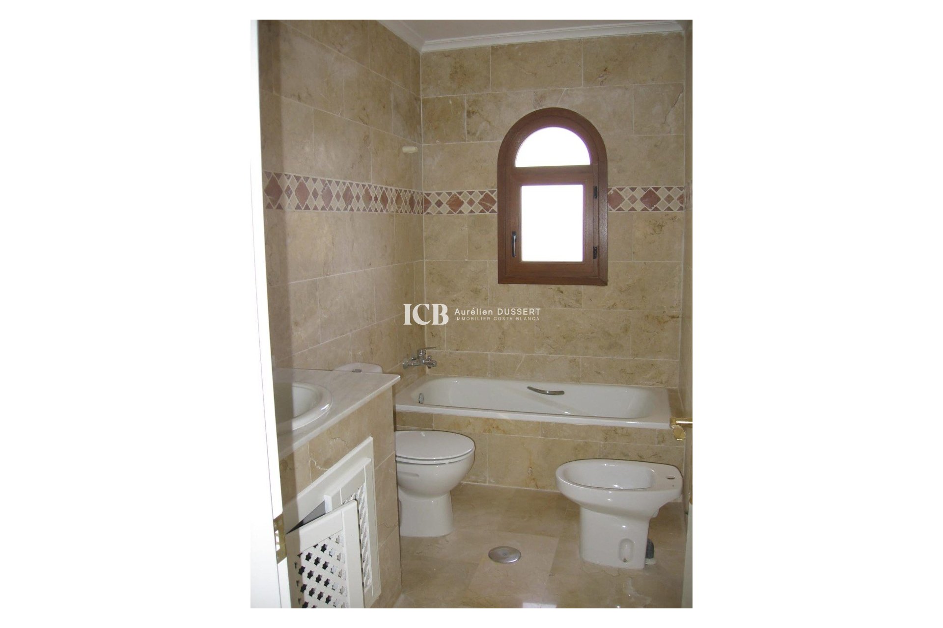 Resale - Townhouse -
Orihuela Costa - Villamartín