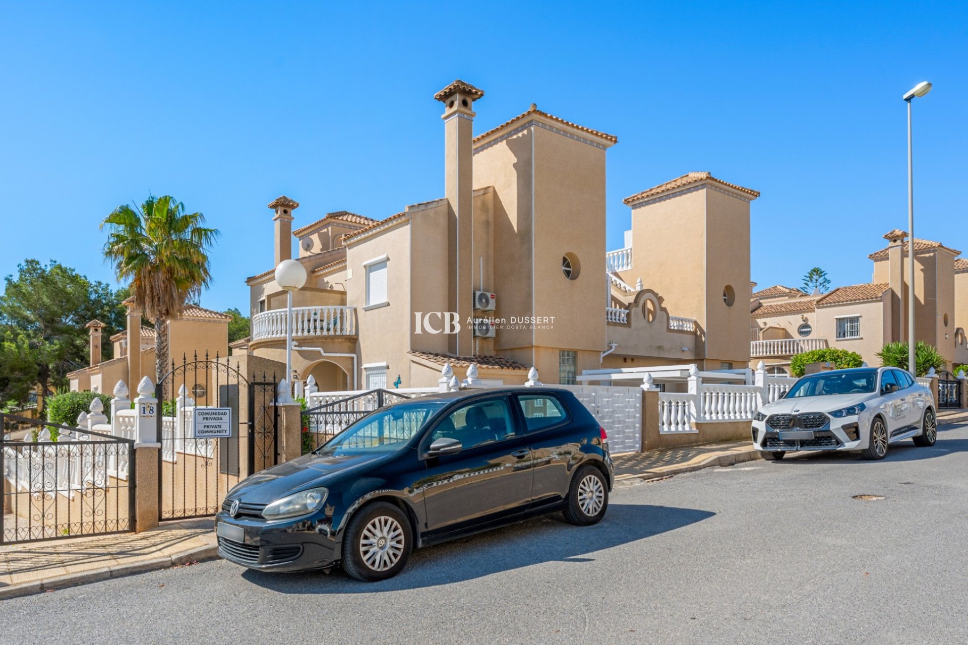 Resale - Townhouse -
Orihuela Costa - Villamartín