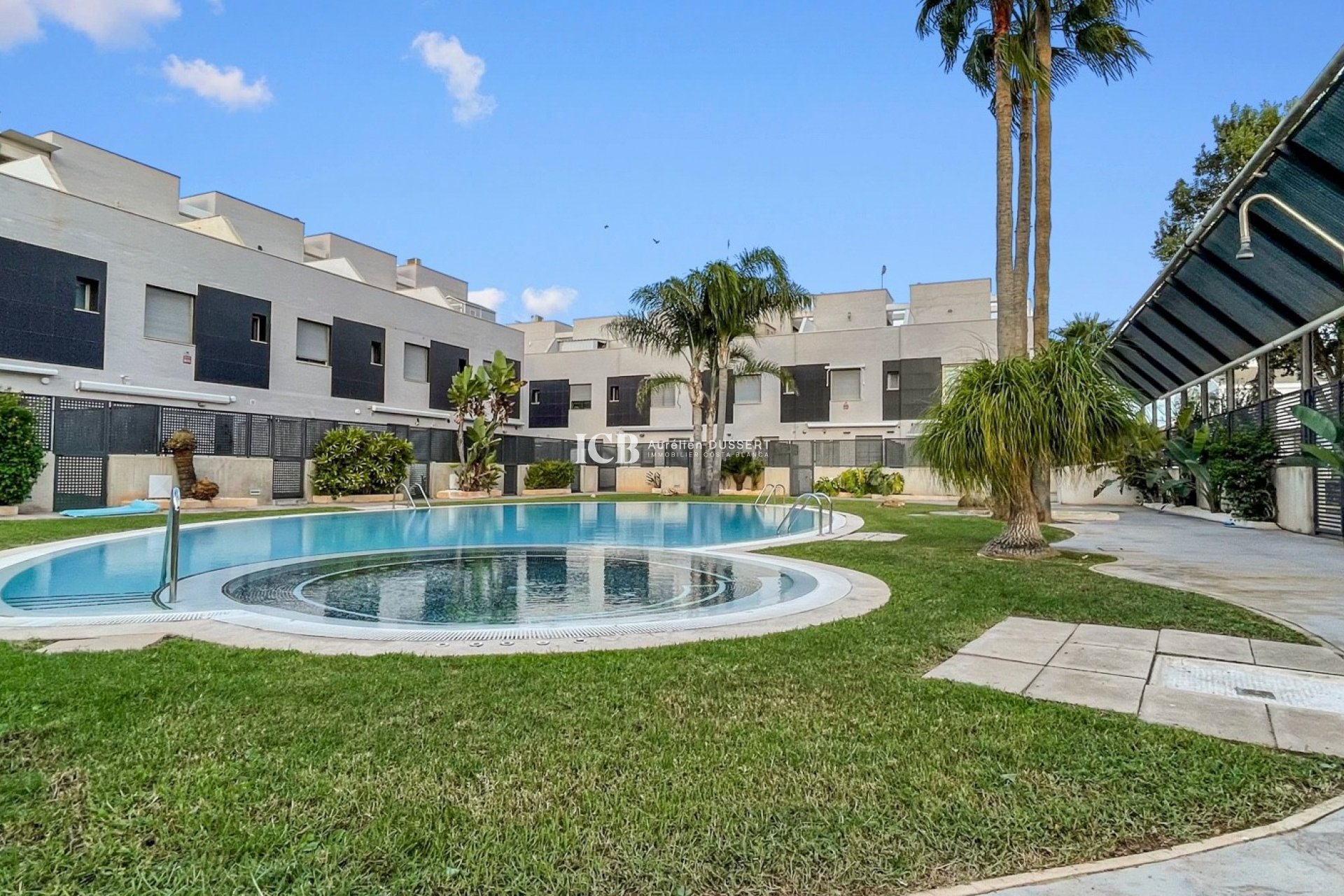 Resale - Townhouse -
Pilar de la Horadada - El Mojón