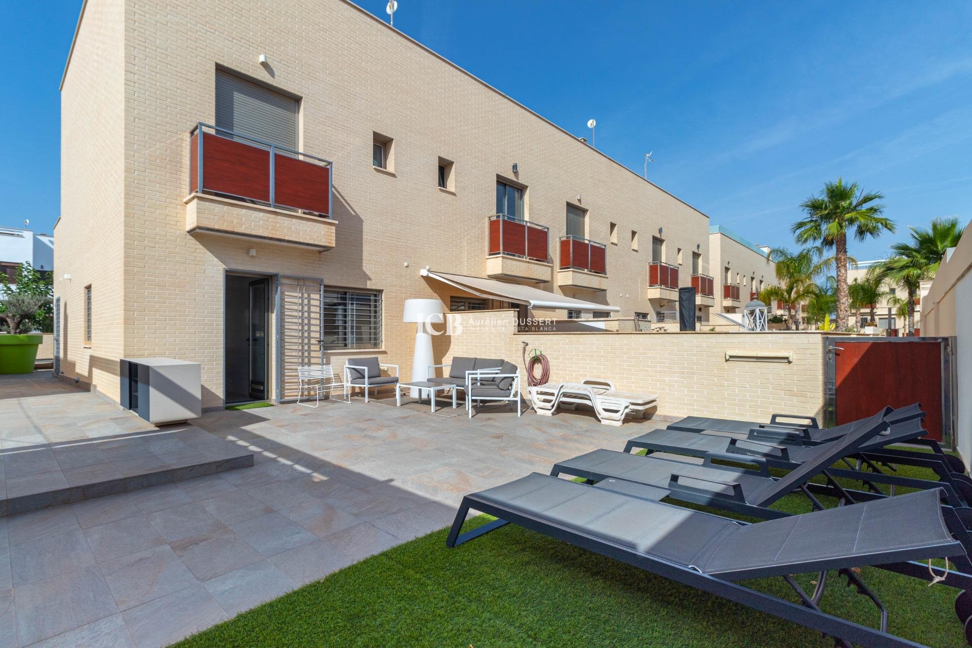 Resale - Townhouse -
Pilar de la Horadada - La Torre de la Horadada