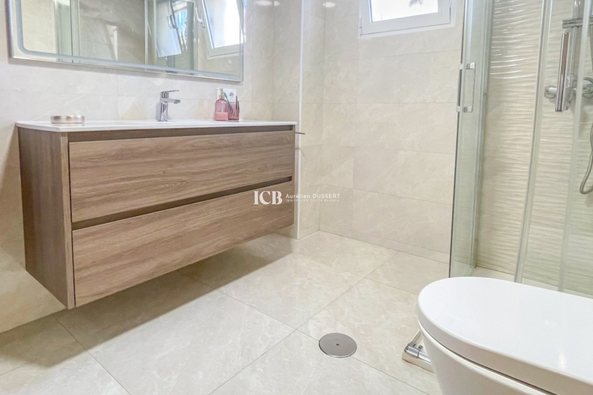 Resale - Townhouse -
Punta Prima - Torrevieja