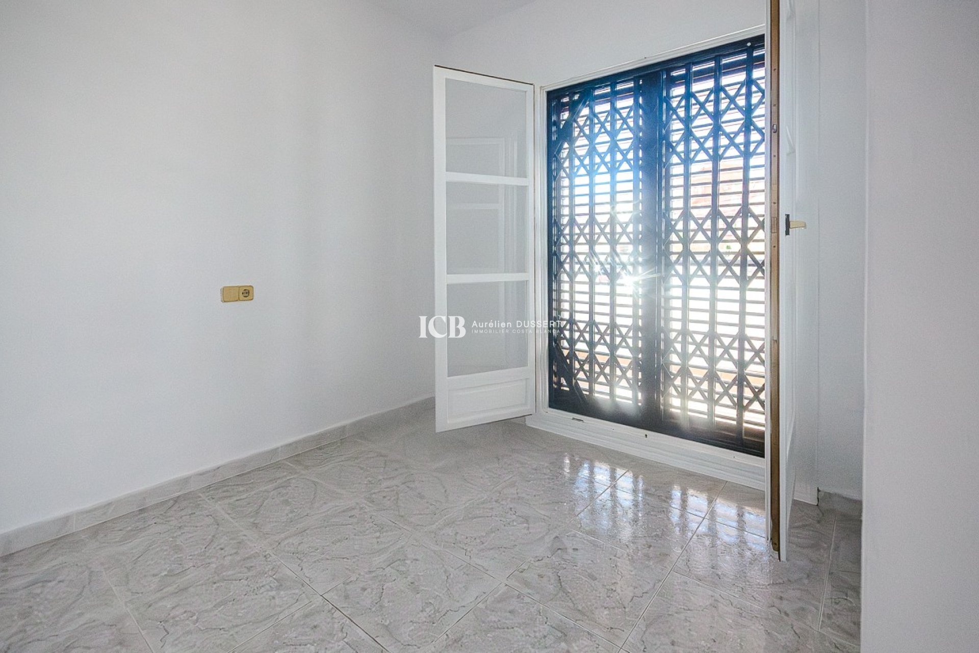 Resale - Townhouse -
San Miguel de Salinas - Centro