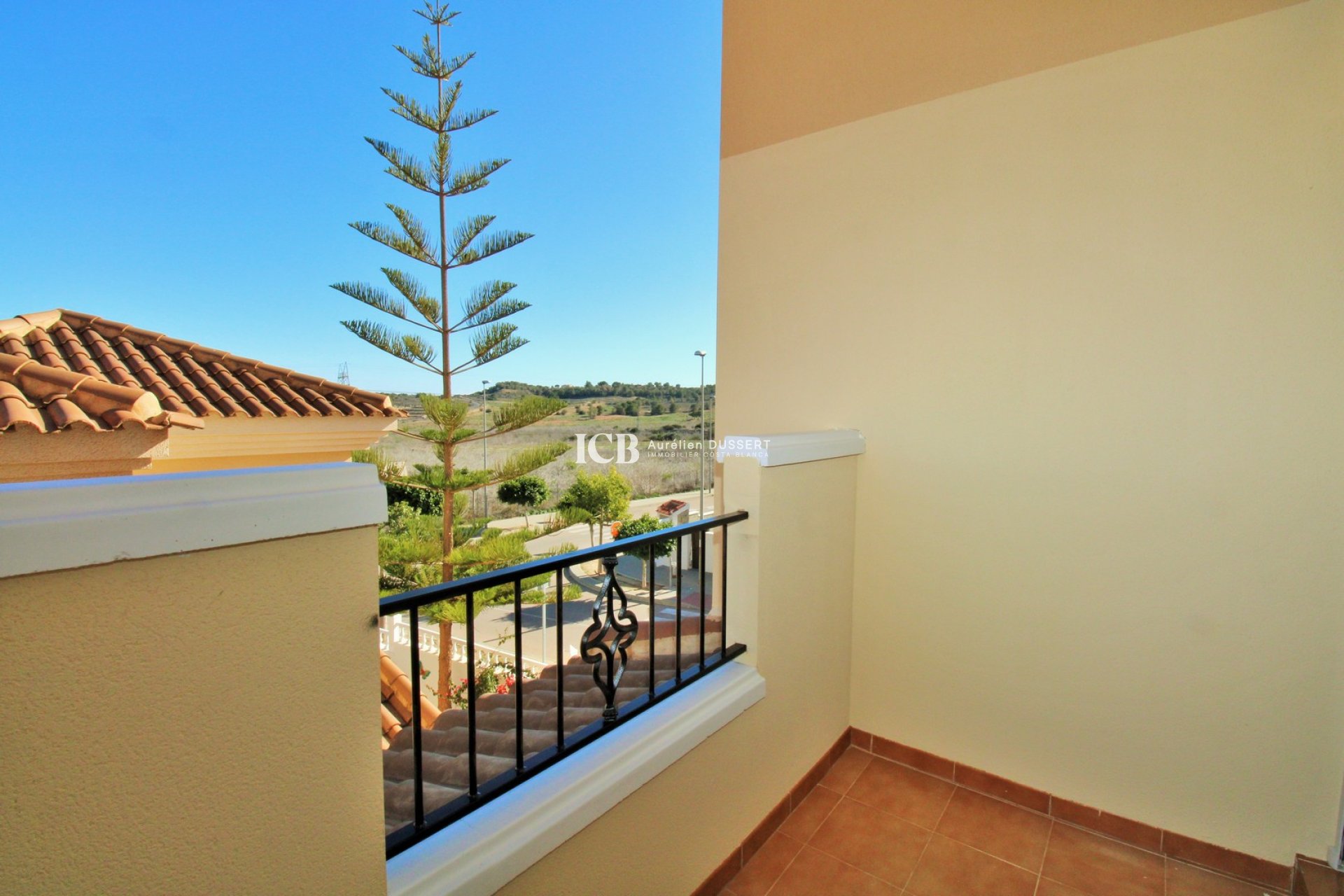 Resale - Townhouse -
San Miguel de Salinas