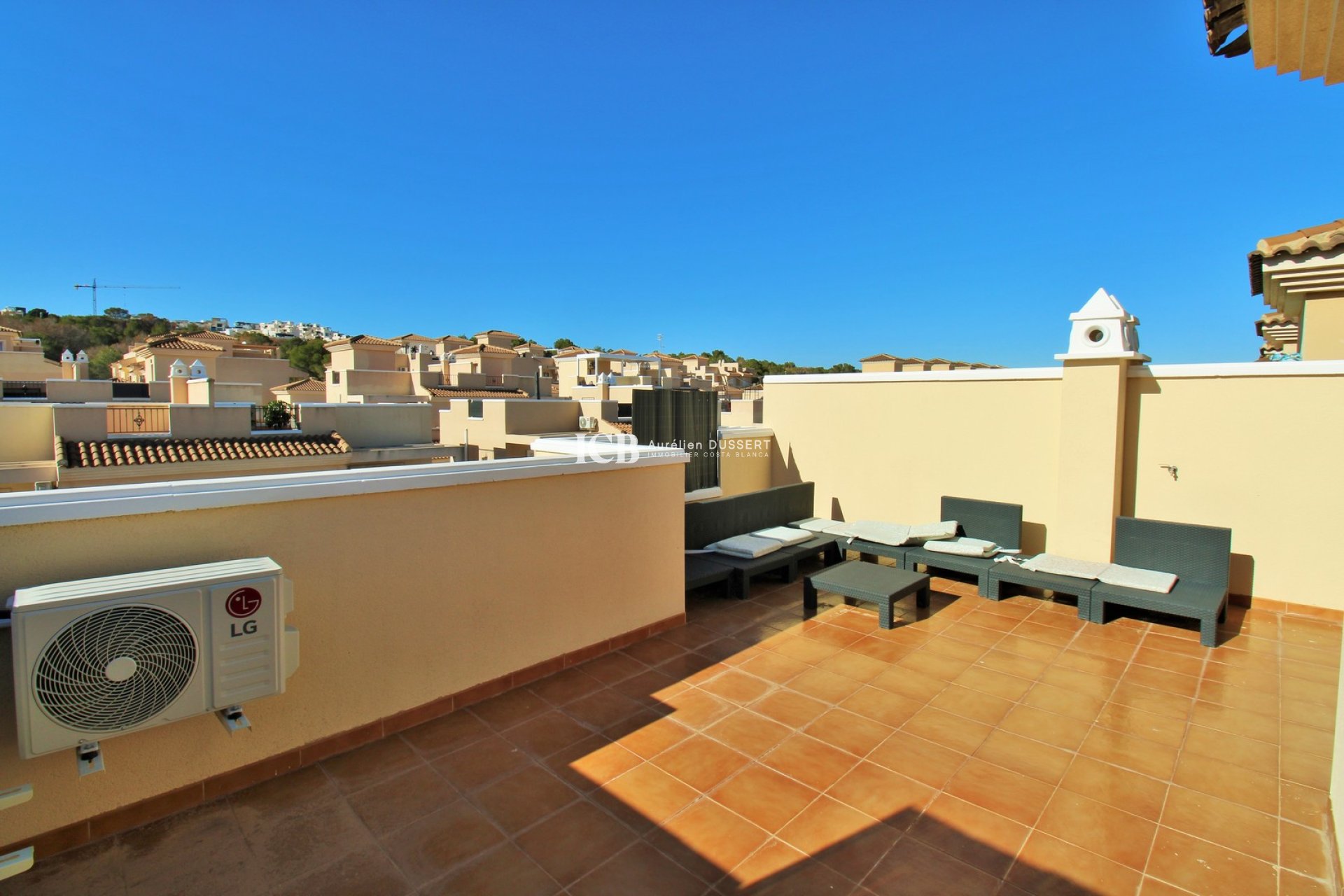 Resale - Townhouse -
San Miguel de Salinas