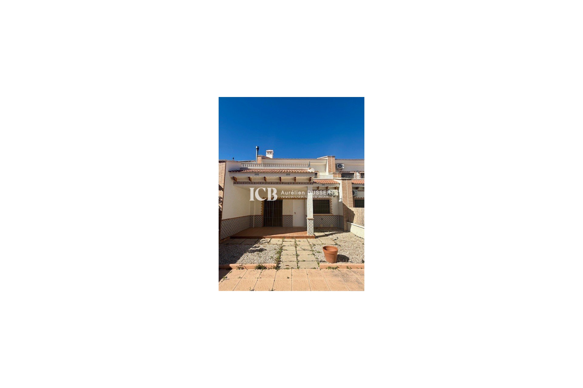 Resale - Townhouse -
San Miguel de Salinas