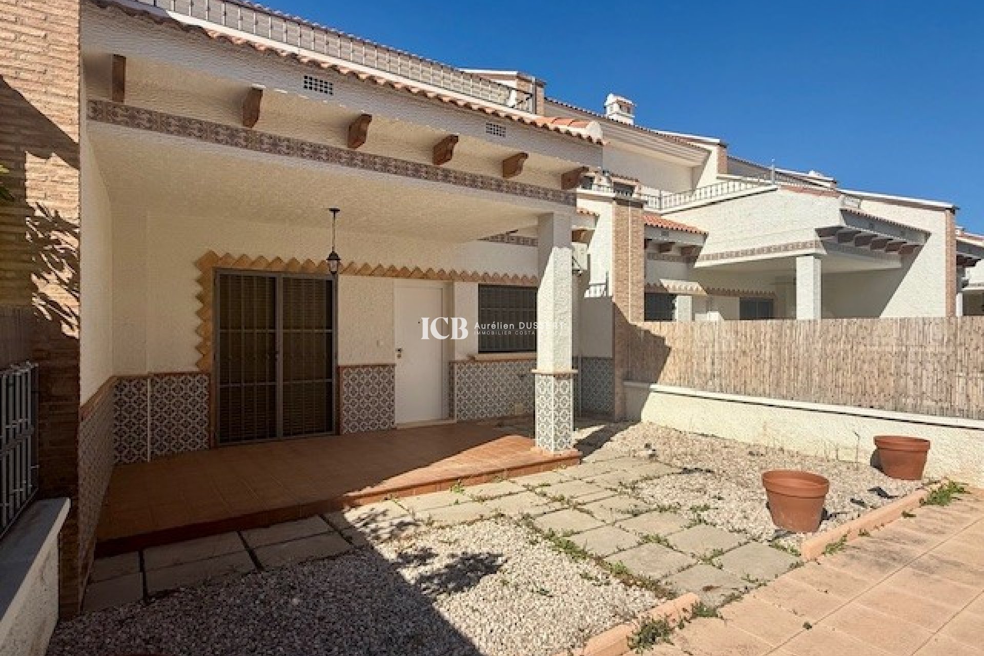 Resale - Townhouse -
San Miguel de Salinas