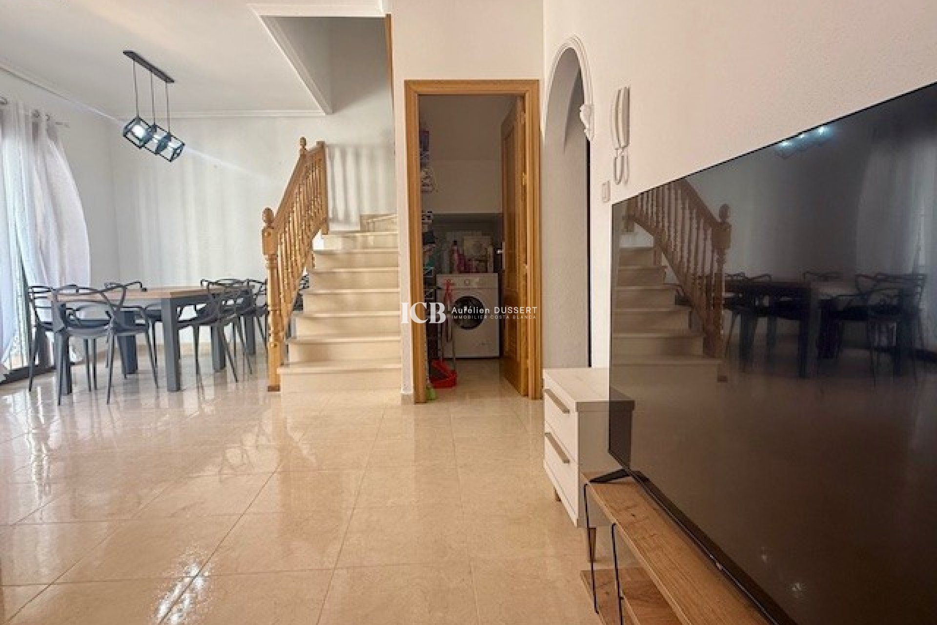 Resale - Townhouse -
San Miguel de Salinas