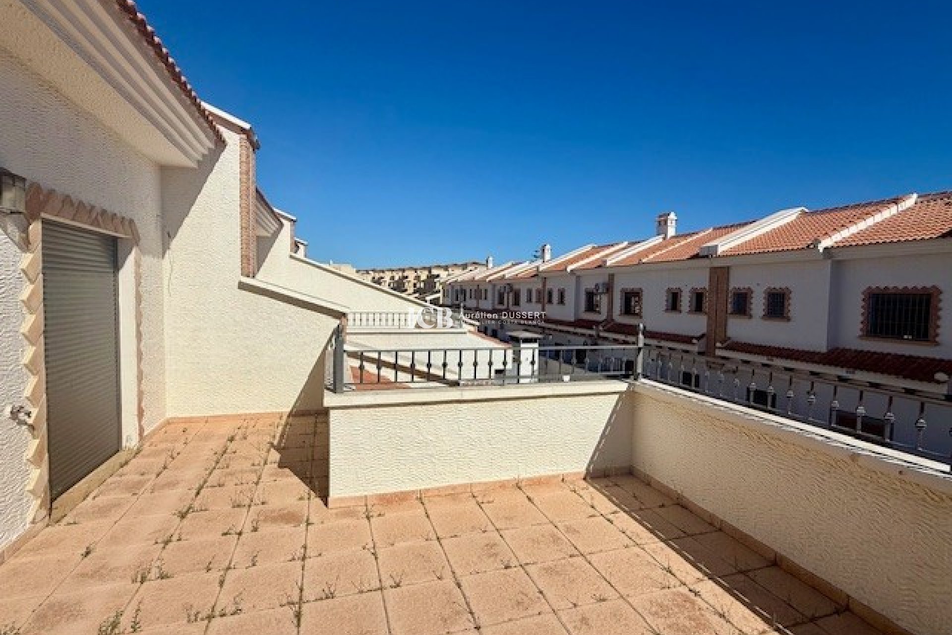 Resale - Townhouse -
San Miguel de Salinas
