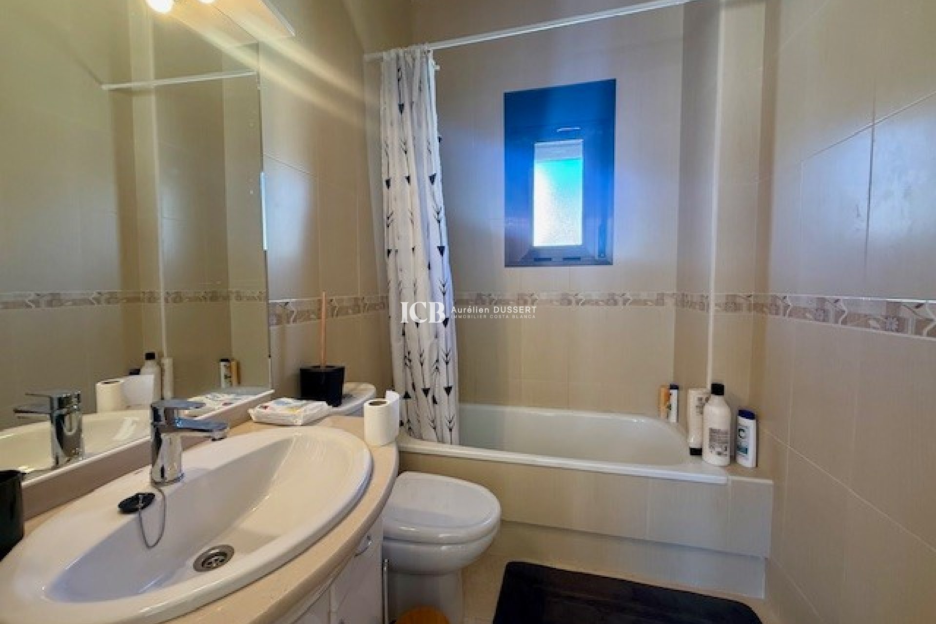 Resale - Townhouse -
San Miguel de Salinas