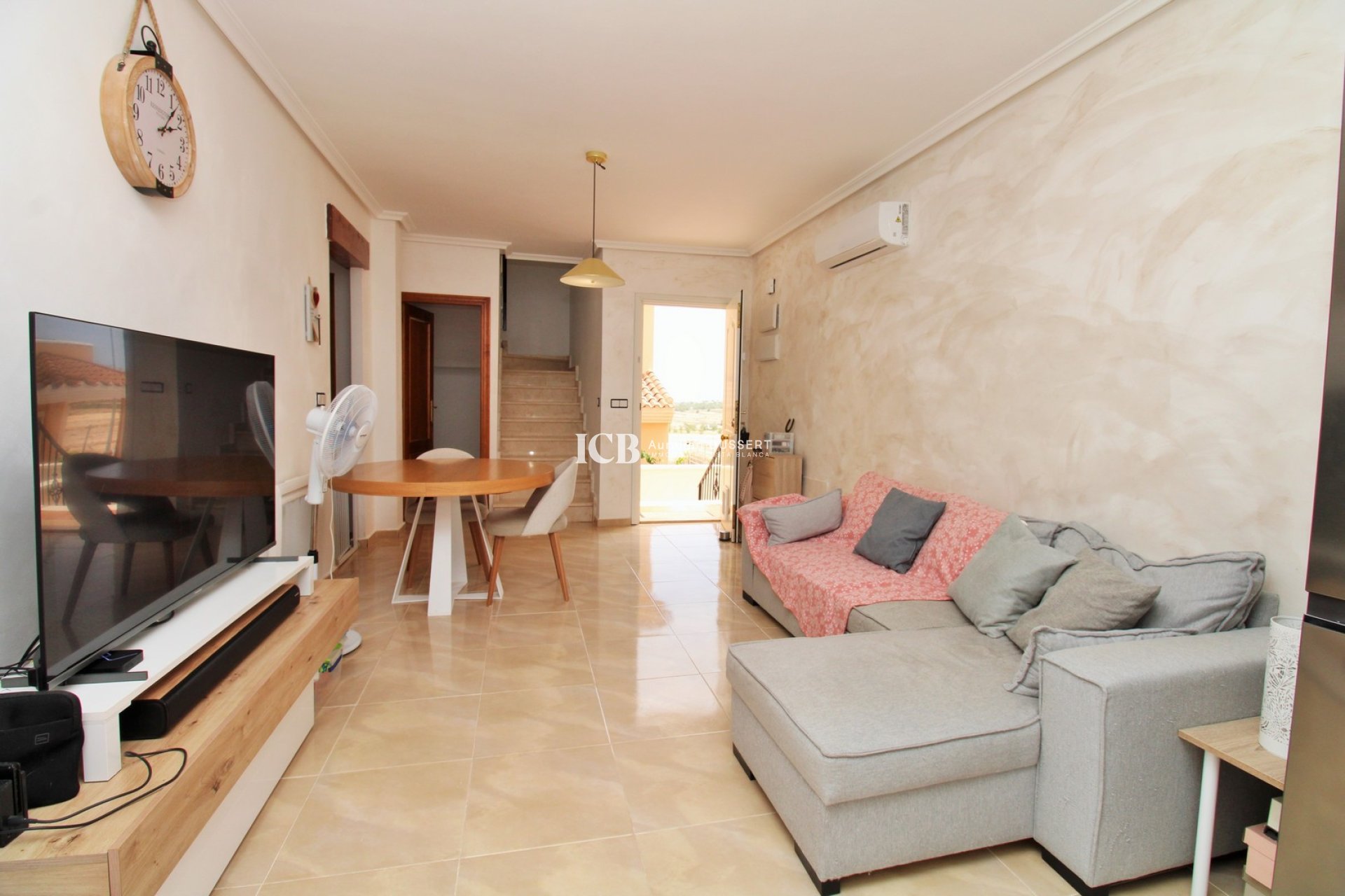 Resale - Townhouse -
San Miguel de Salinas