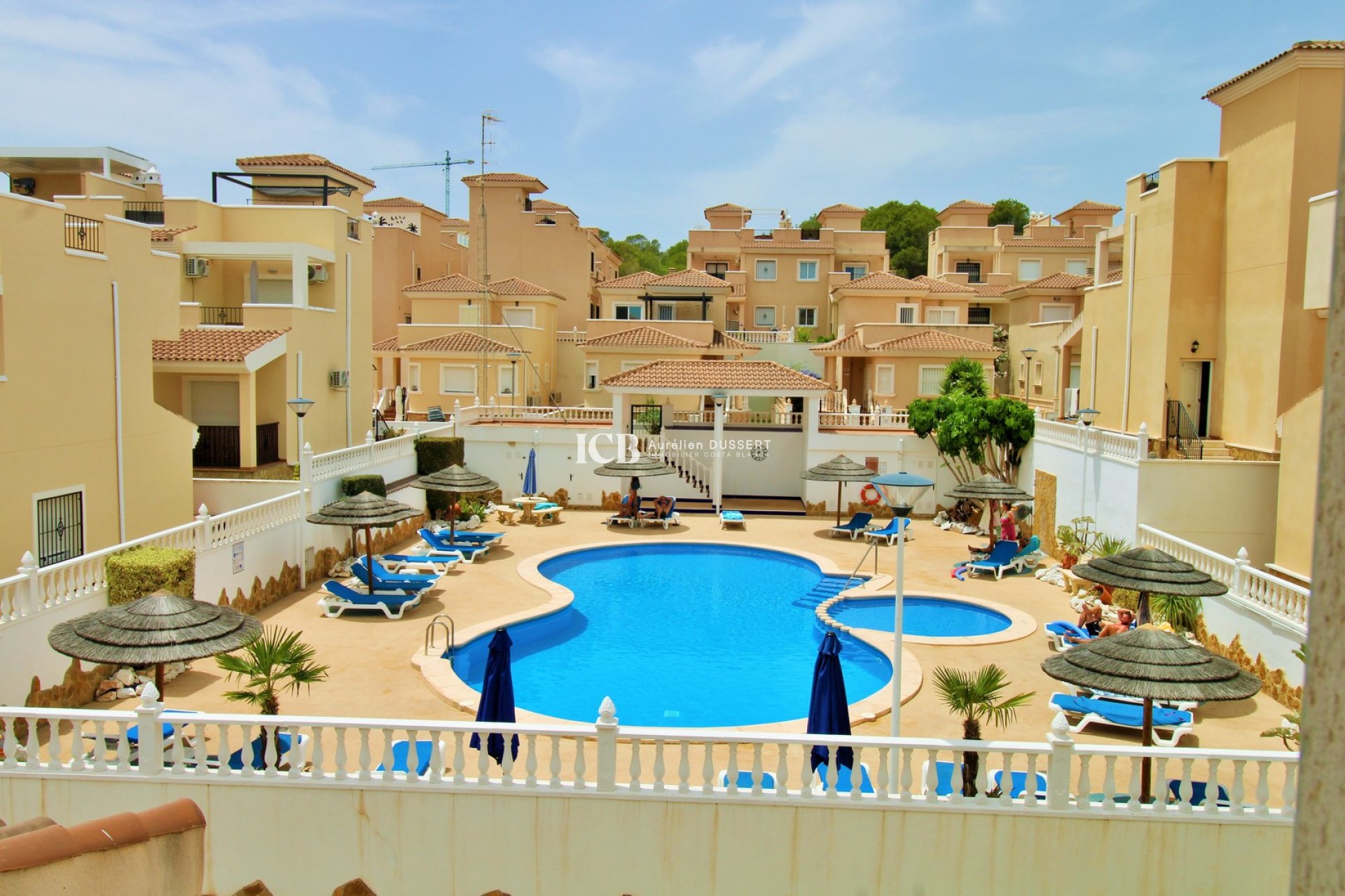 Resale - Townhouse -
San Miguel de Salinas