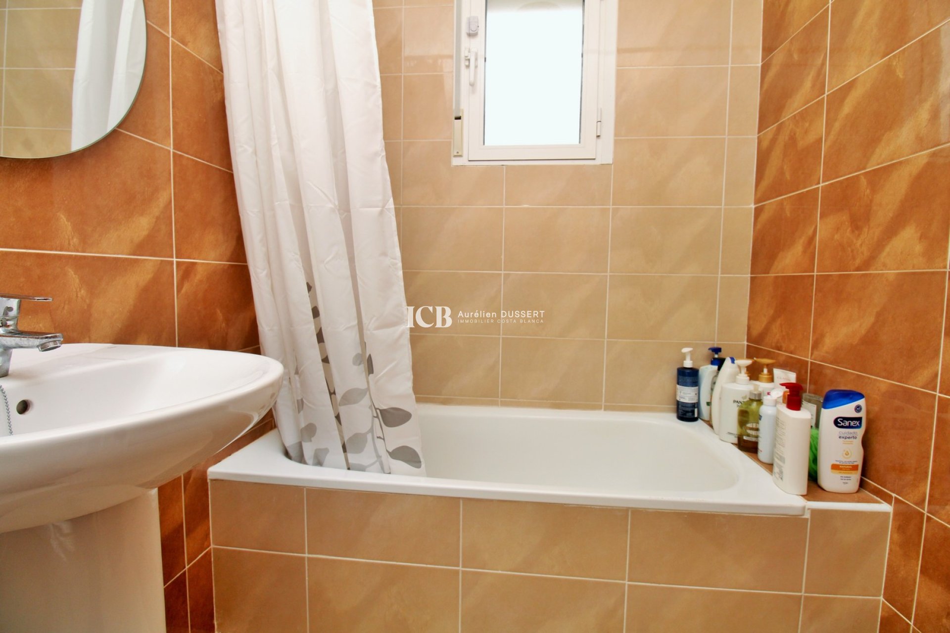 Resale - Townhouse -
San Miguel de Salinas