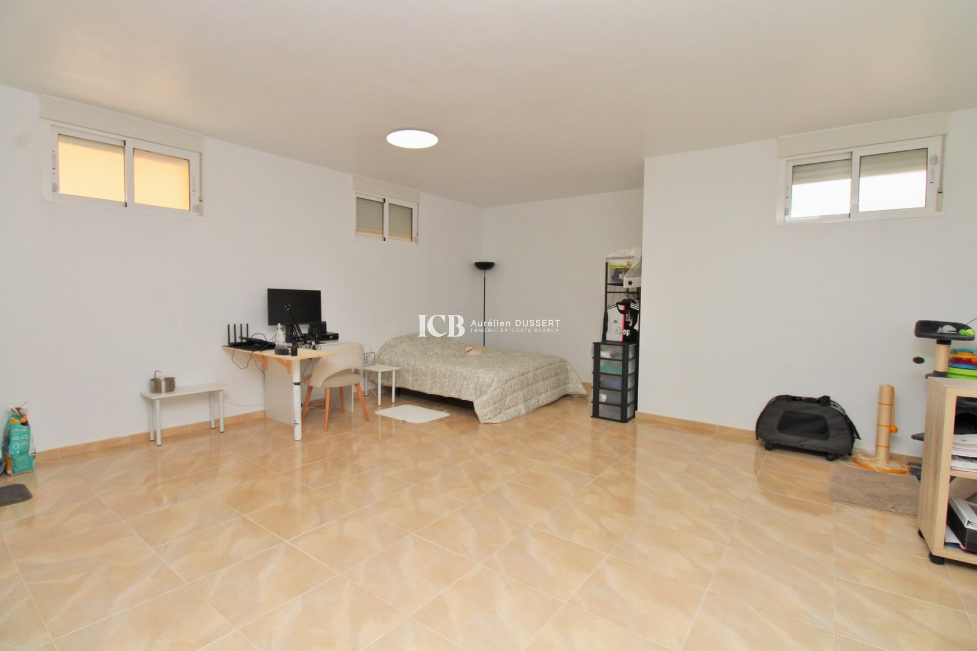 Resale - Townhouse -
San Miguel de Salinas
