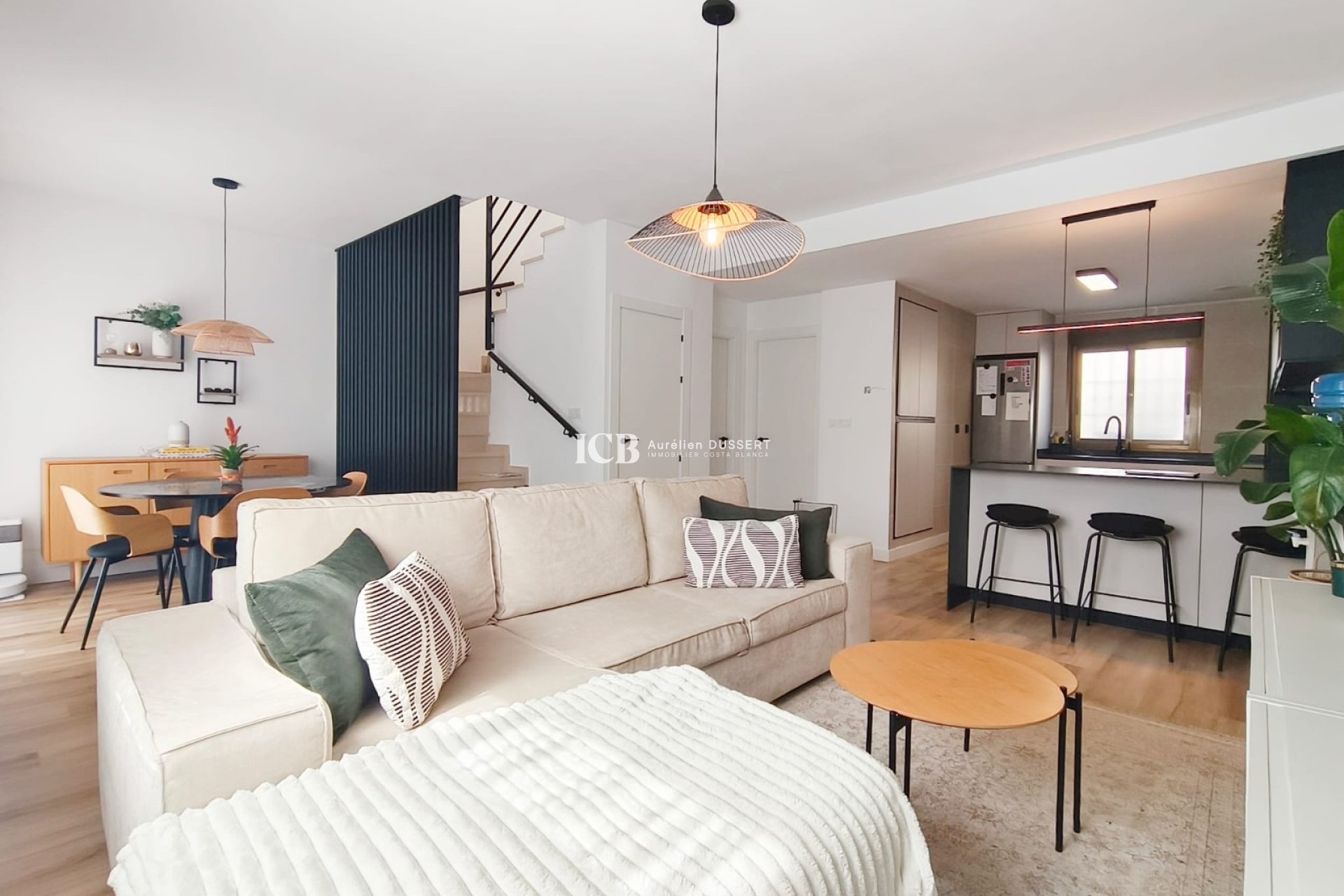Resale - Townhouse -
San Miguel de Salinas