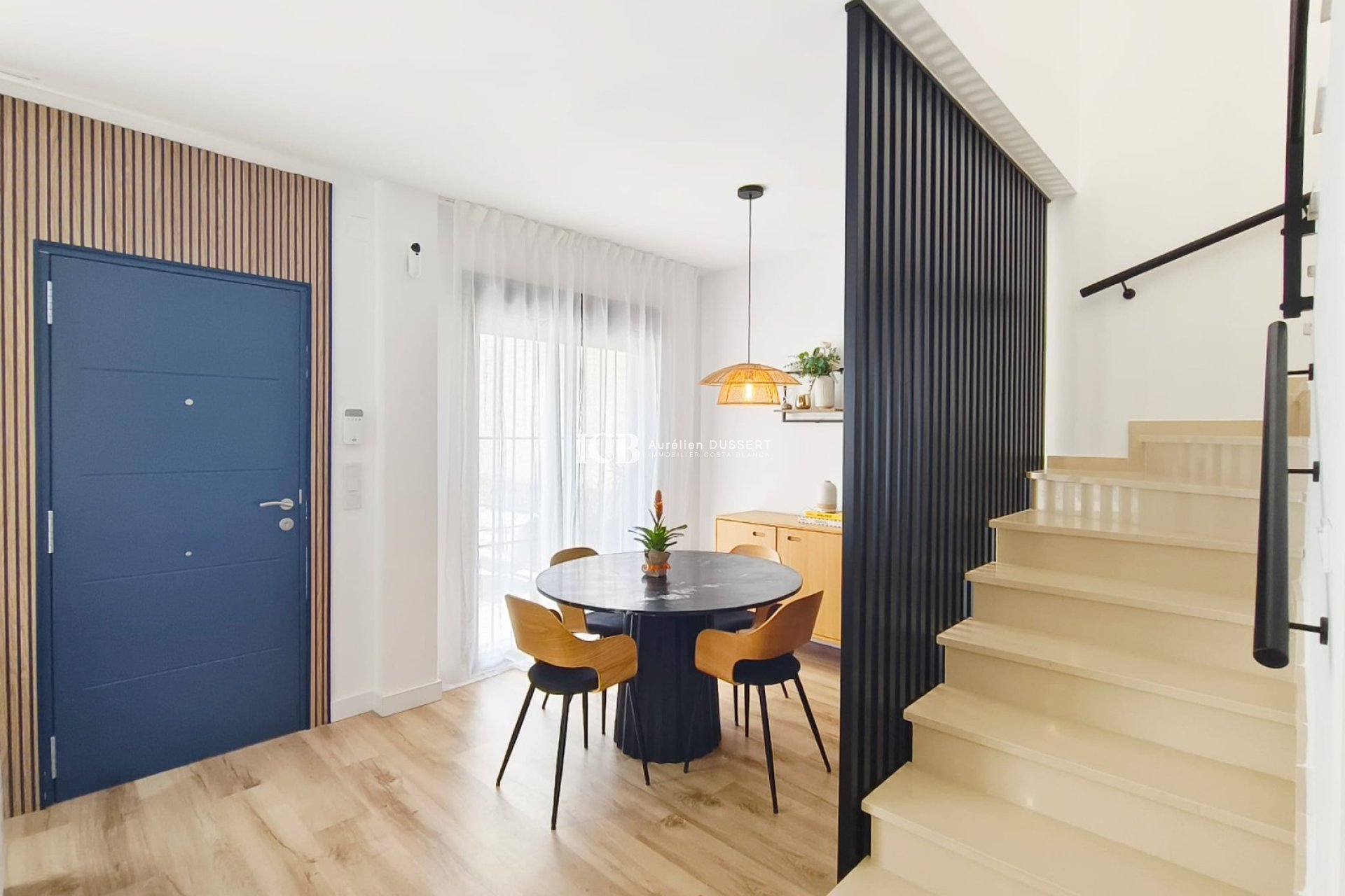 Resale - Townhouse -
San Miguel de Salinas
