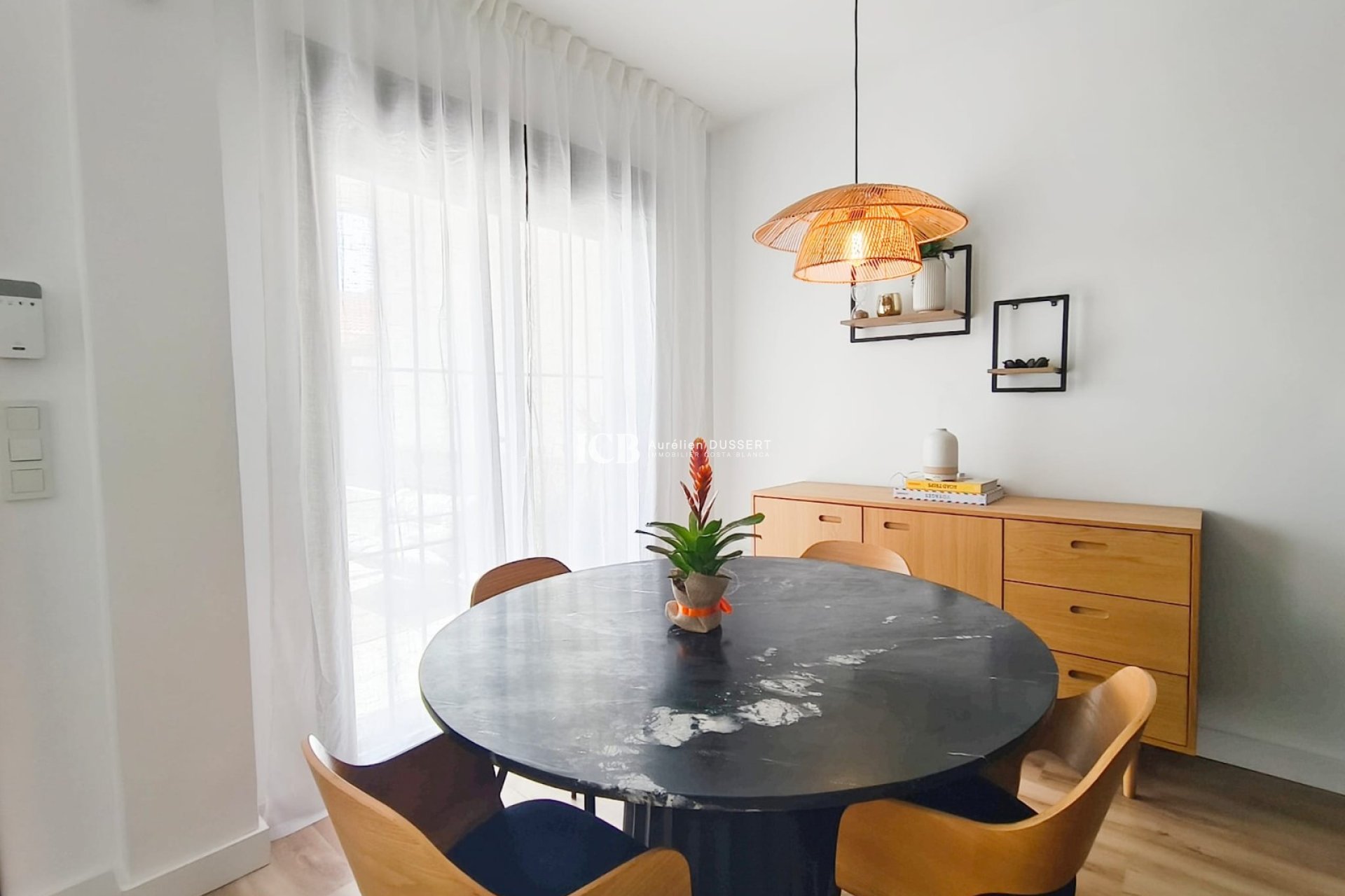 Resale - Townhouse -
San Miguel de Salinas