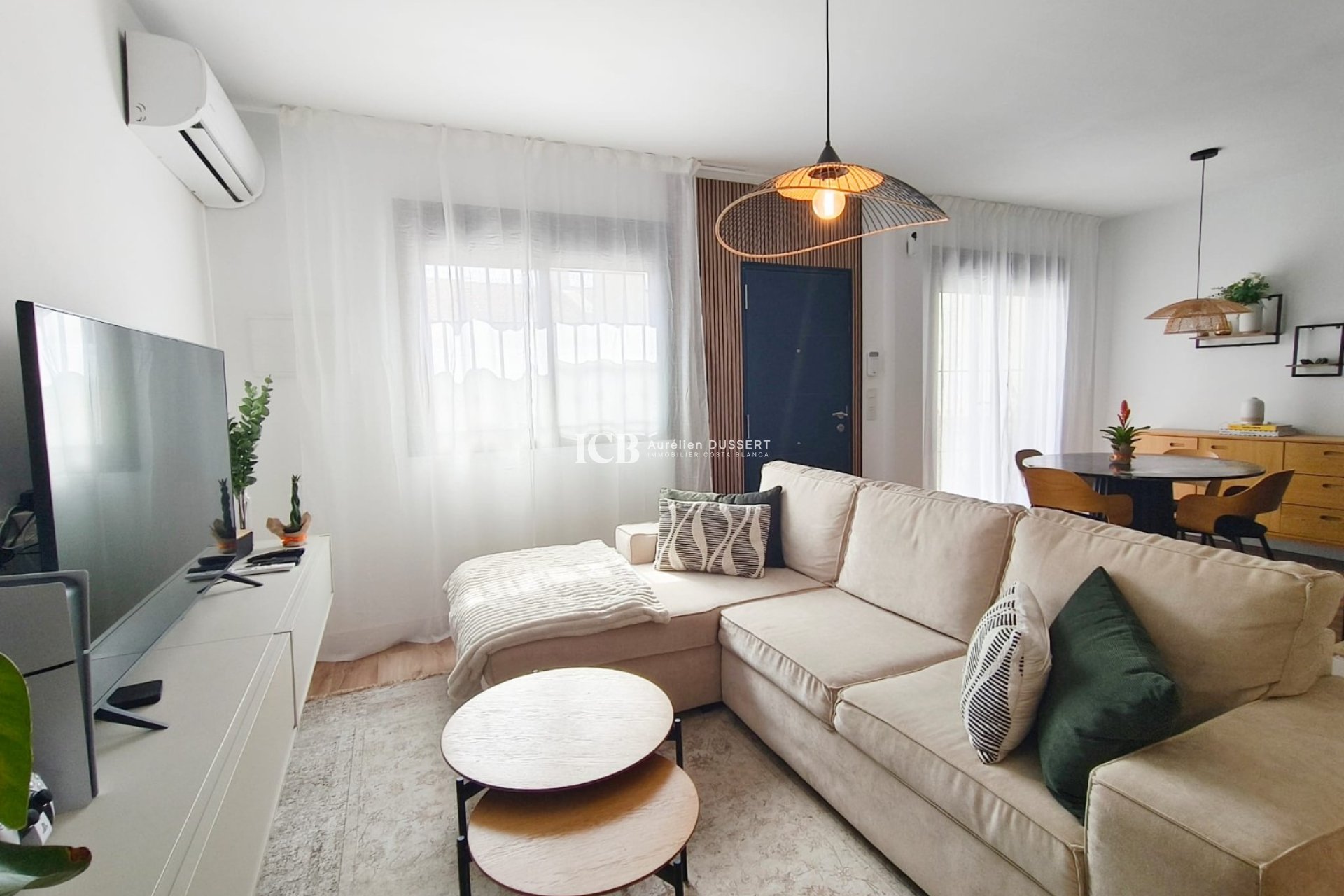 Resale - Townhouse -
San Miguel de Salinas