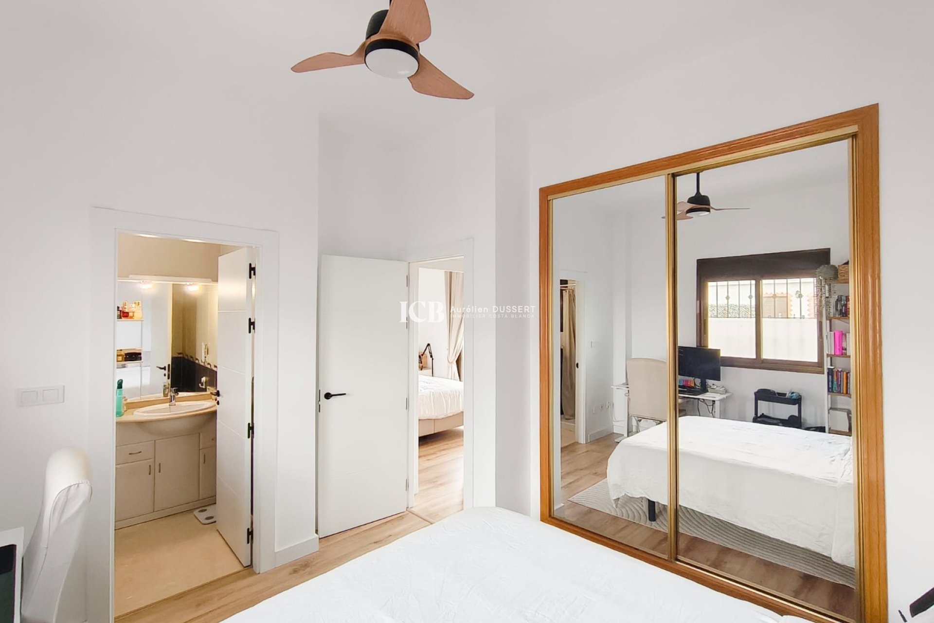 Resale - Townhouse -
San Miguel de Salinas