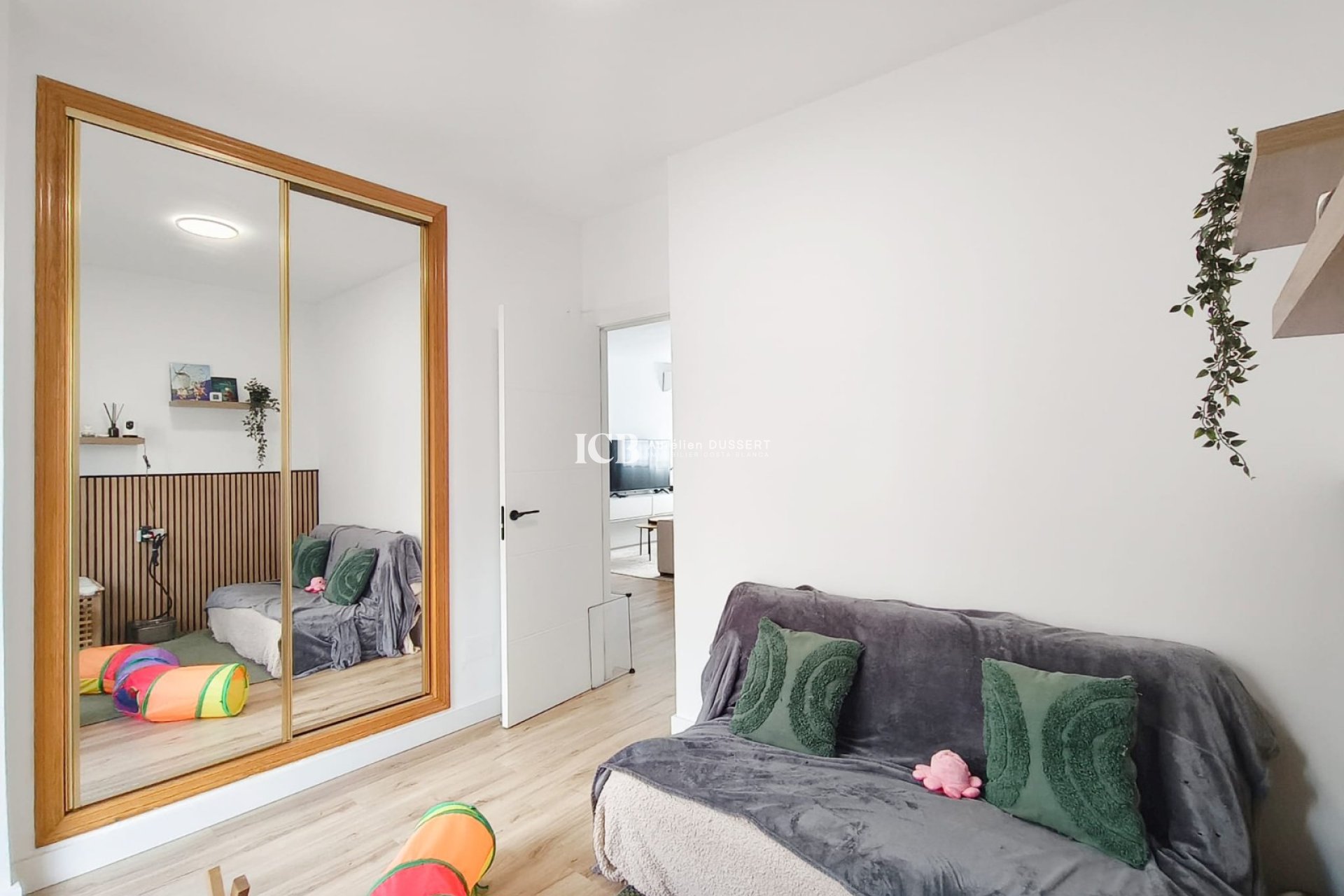 Resale - Townhouse -
San Miguel de Salinas