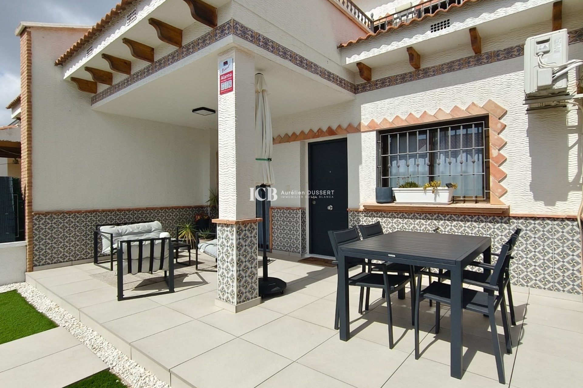 Resale - Townhouse -
San Miguel de Salinas