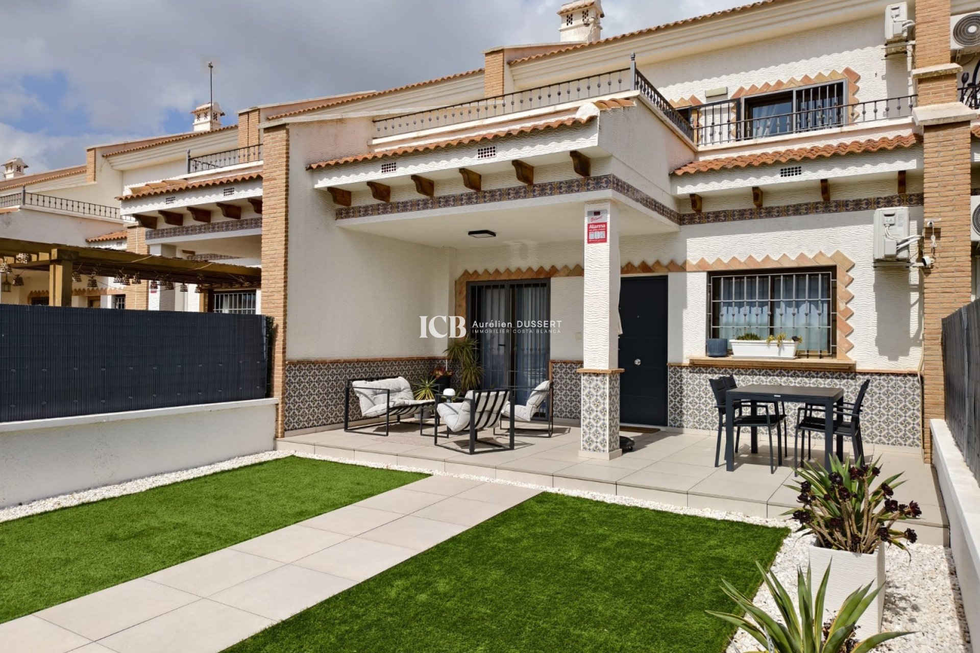 Resale - Townhouse -
San Miguel de Salinas