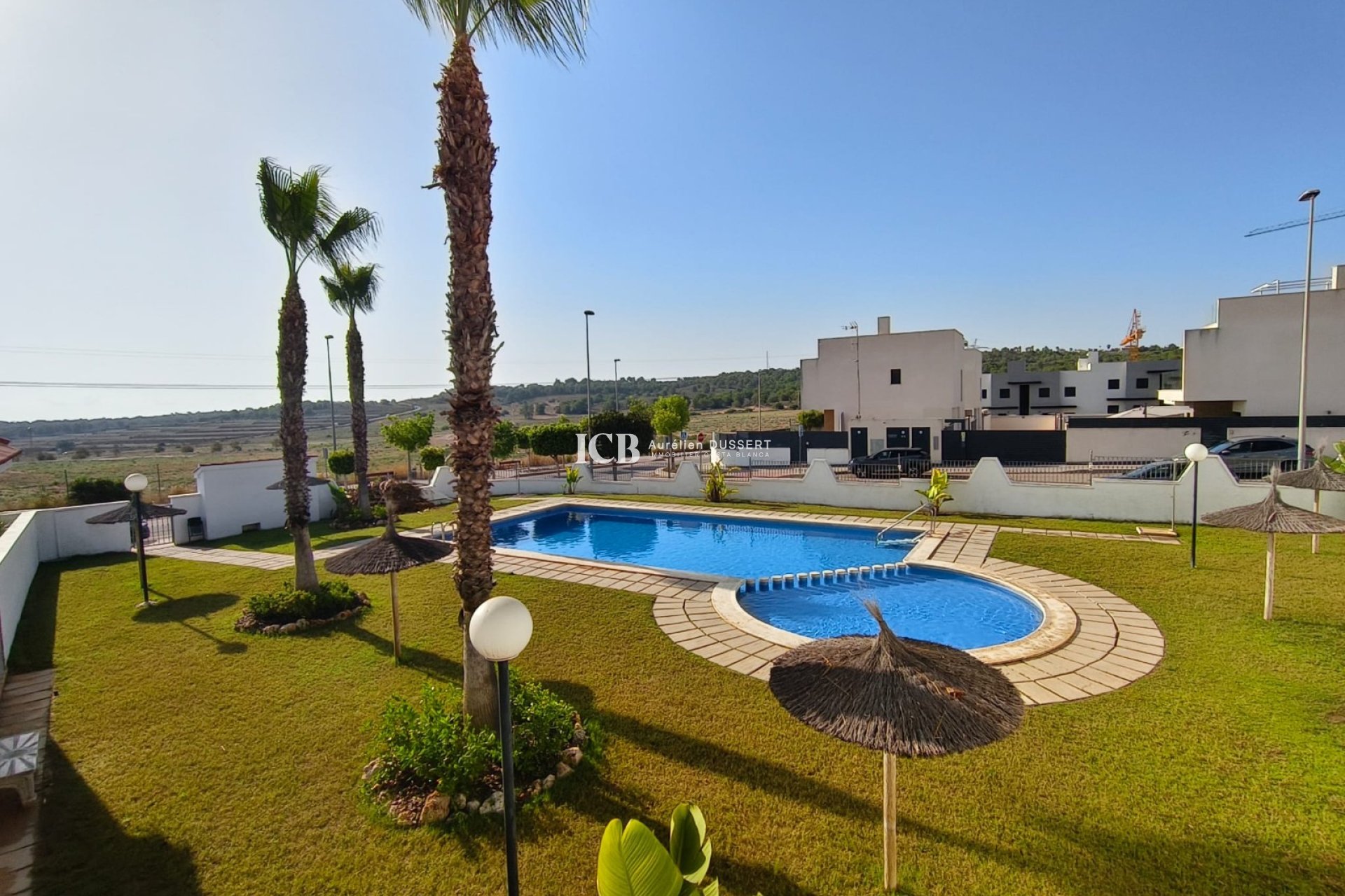 Resale - Townhouse -
San Miguel de Salinas
