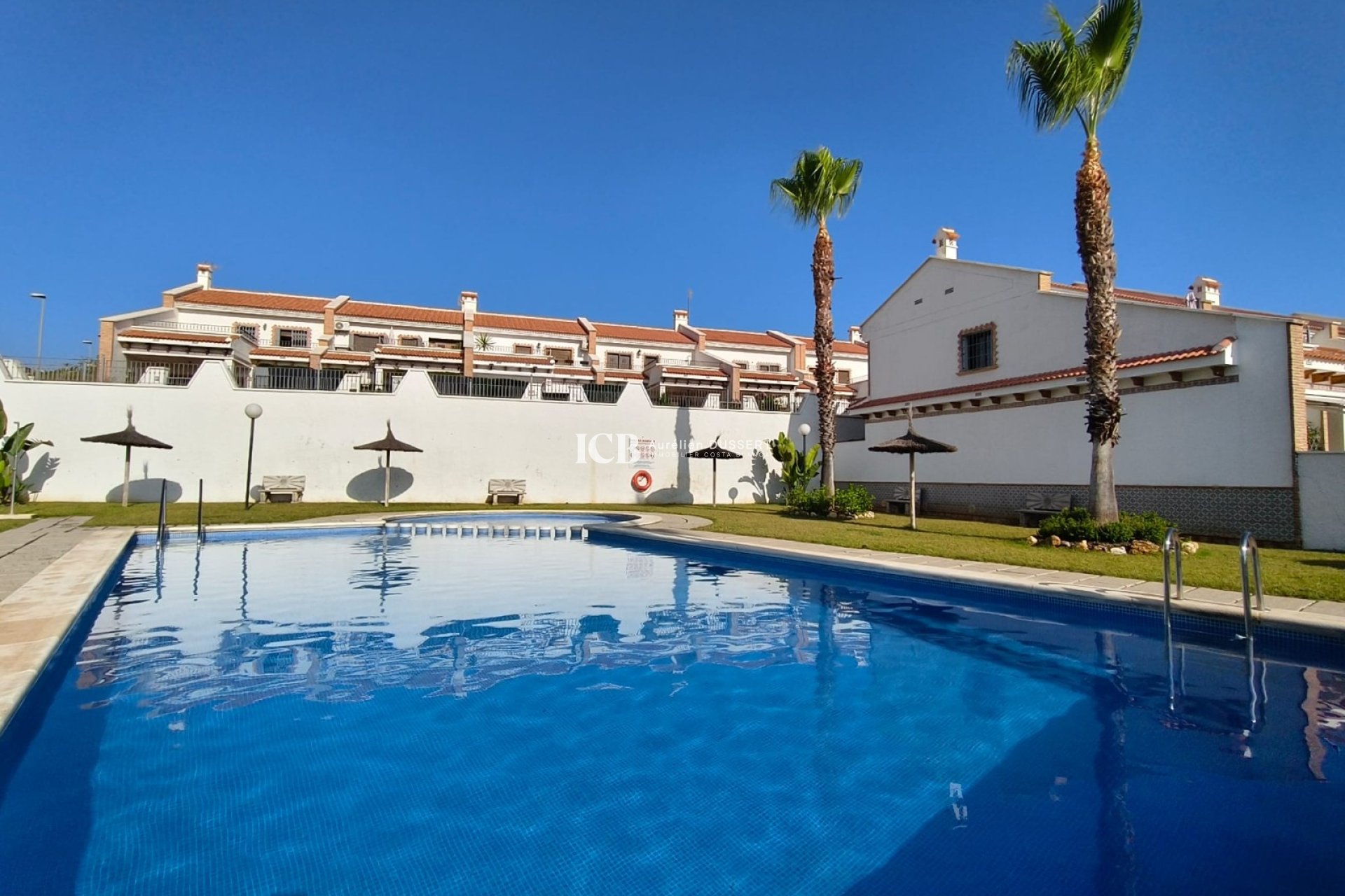 Resale - Townhouse -
San Miguel de Salinas