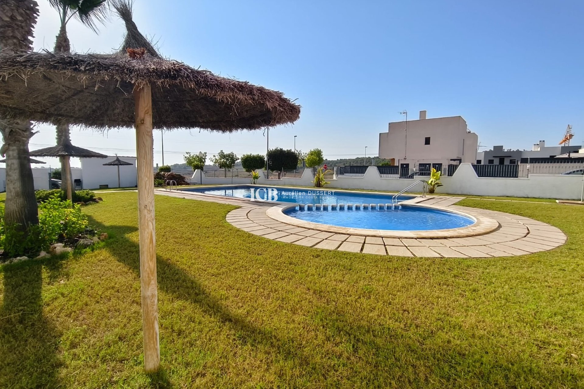 Resale - Townhouse -
San Miguel de Salinas