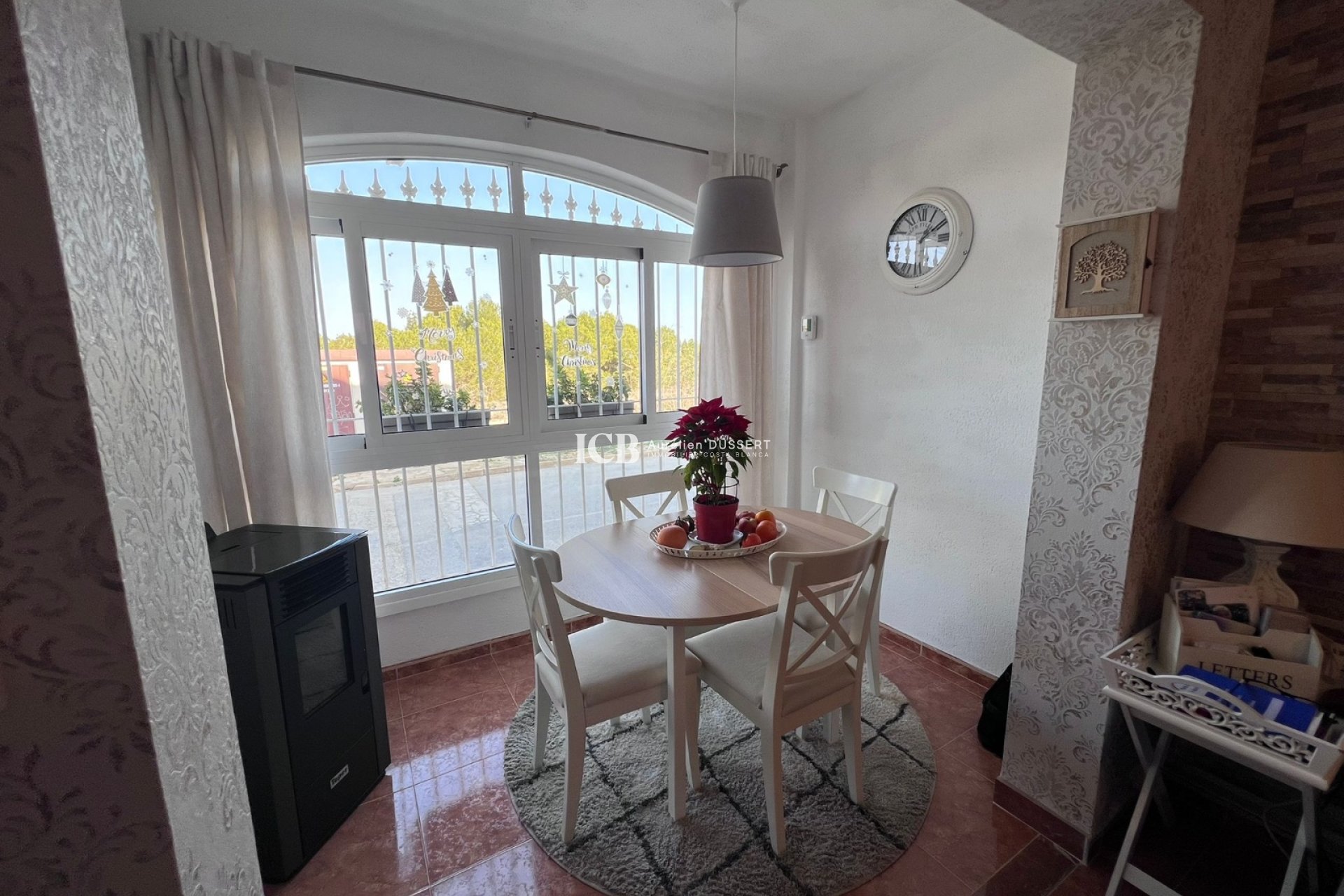 Resale - Townhouse -
Torremendo