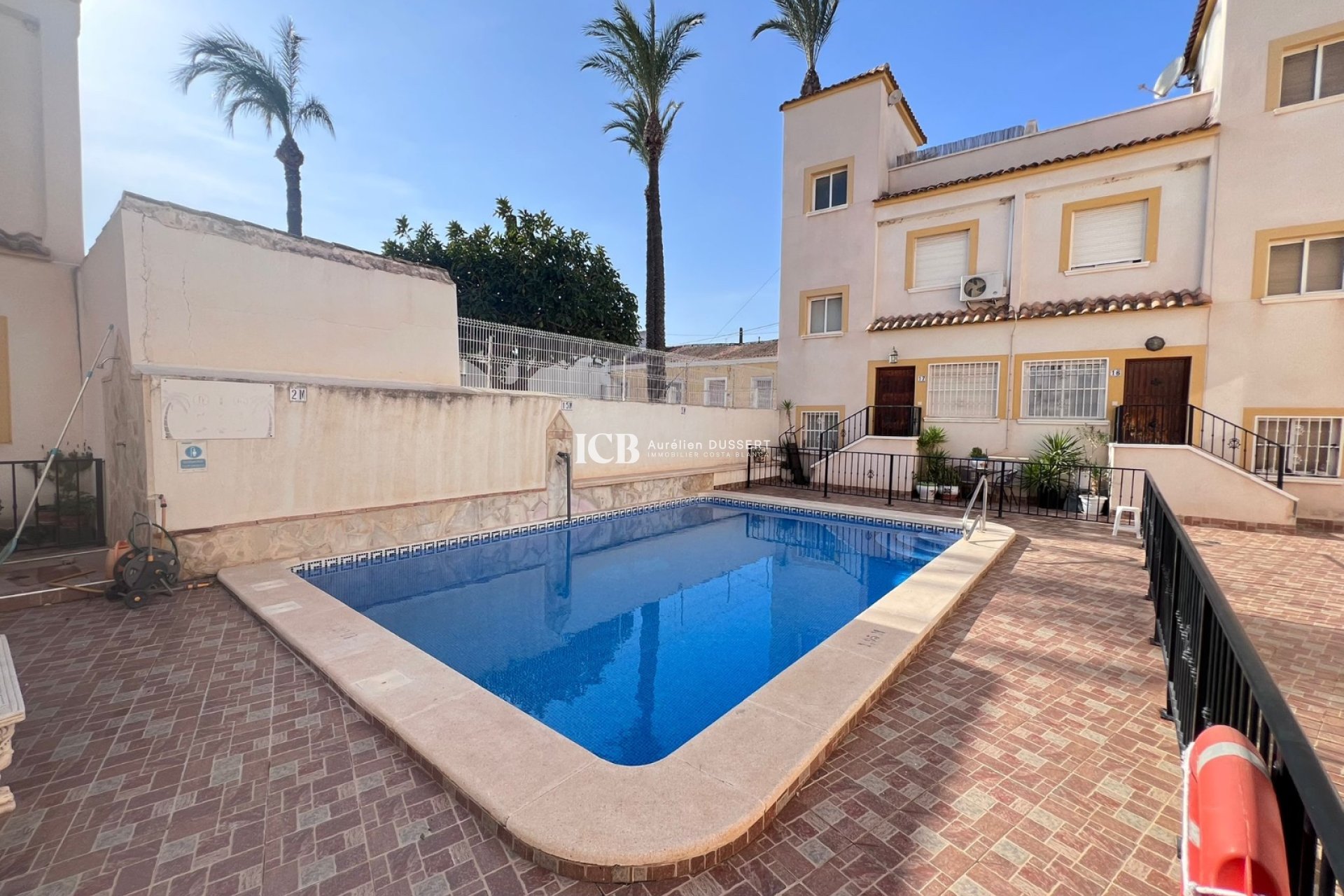 Resale - Townhouse -
Torremendo