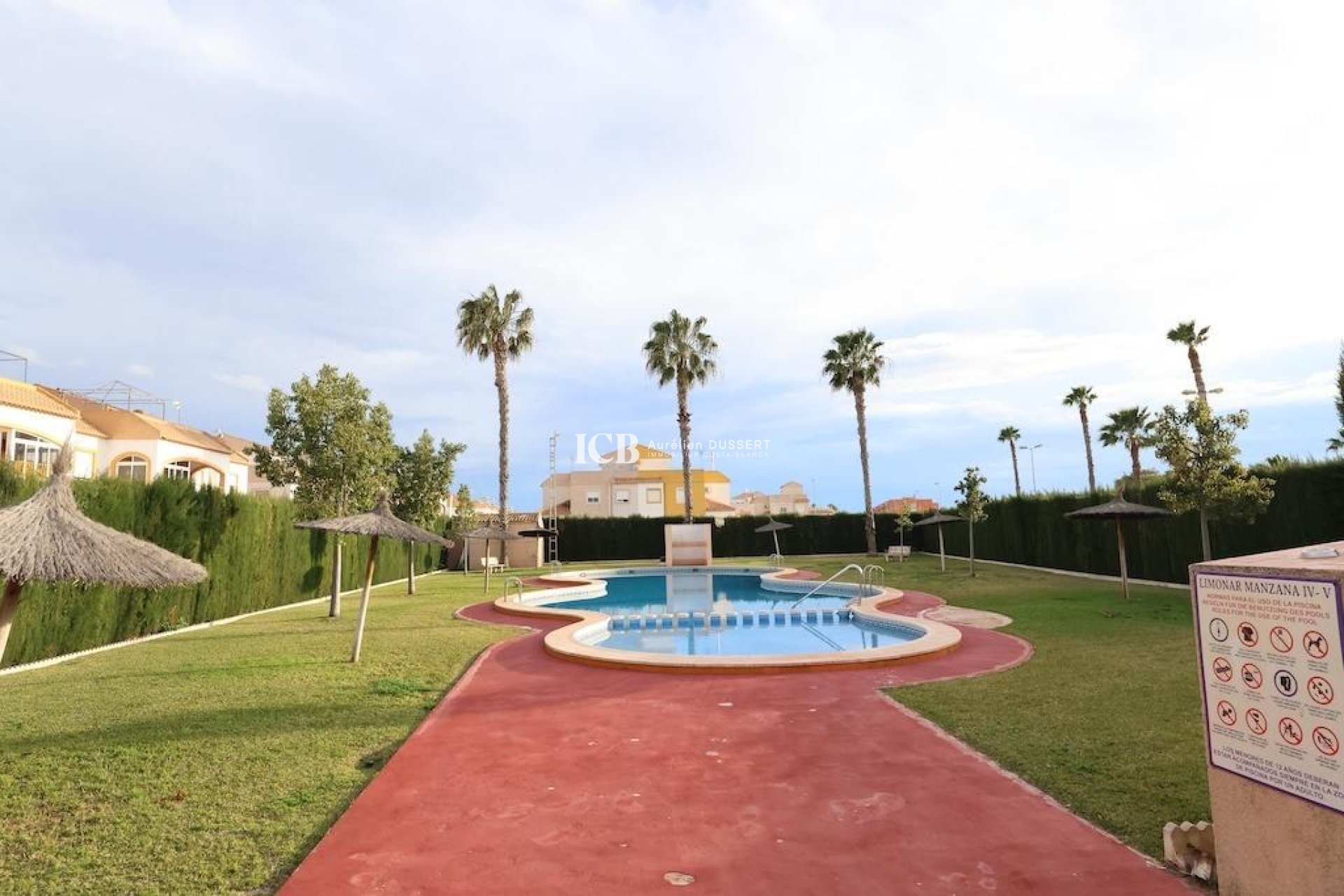 Resale - Townhouse -
Torrevieja - El limonar