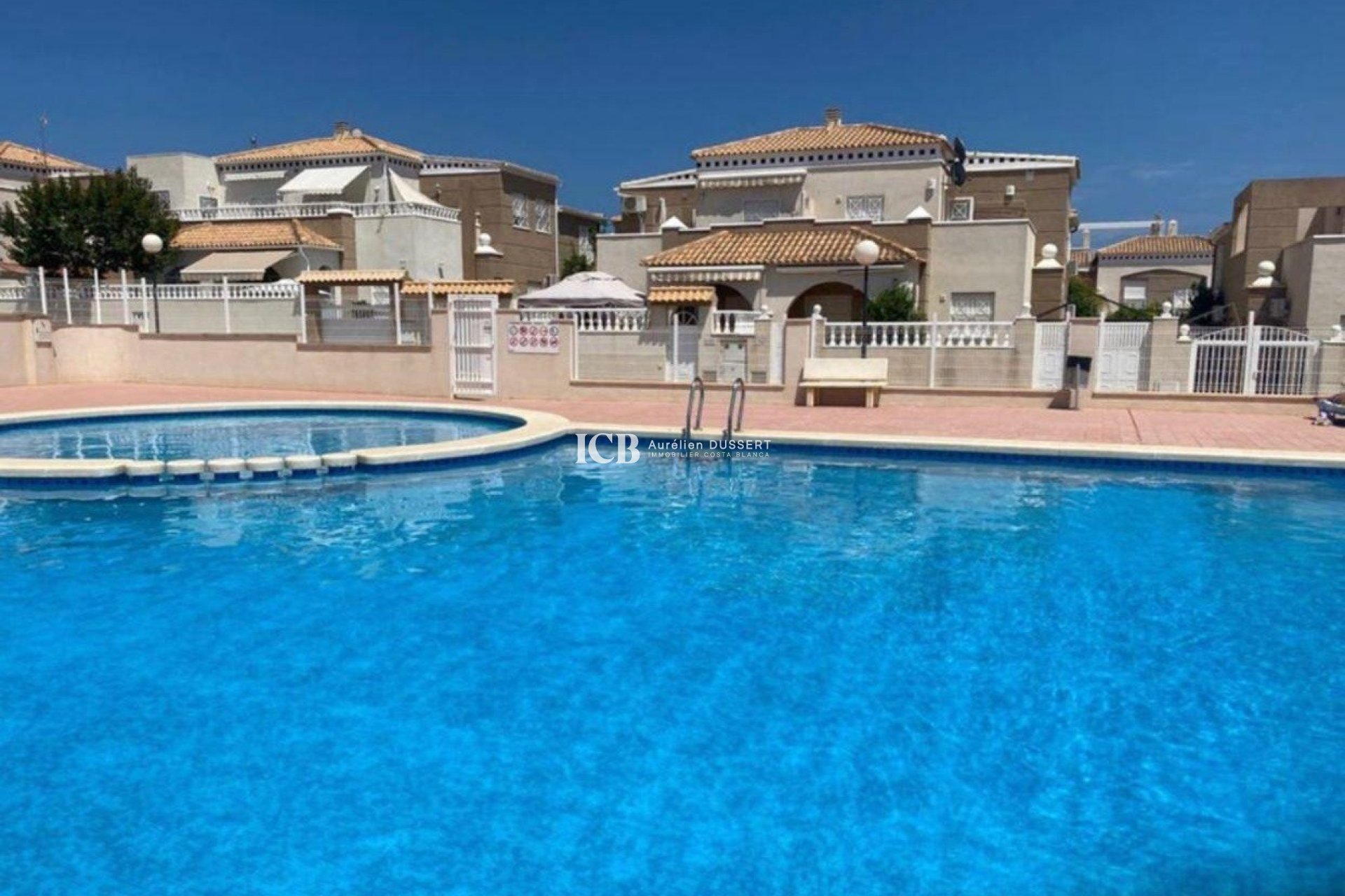 Resale - Townhouse -
Torrevieja - Nueva Torrevieja