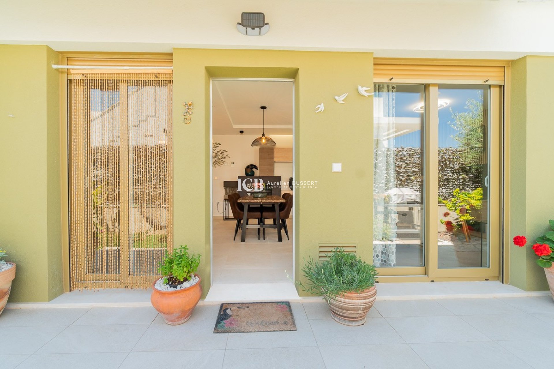 Resale - Townhouse -
Vistabella Golf - Vistabella