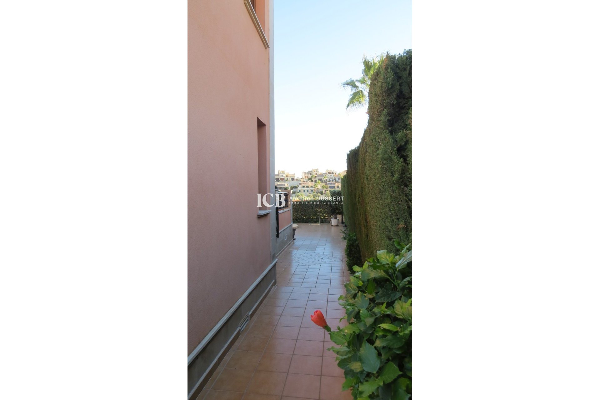 Resale - Villa -
Algorfa - La Finca Golf