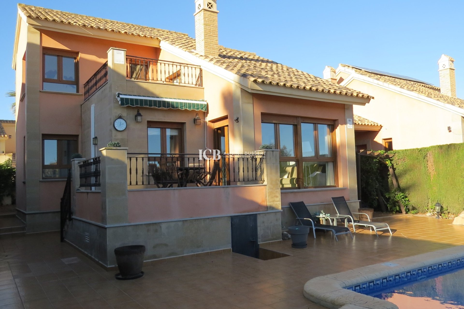 Resale - Villa -
Algorfa - La Finca Golf