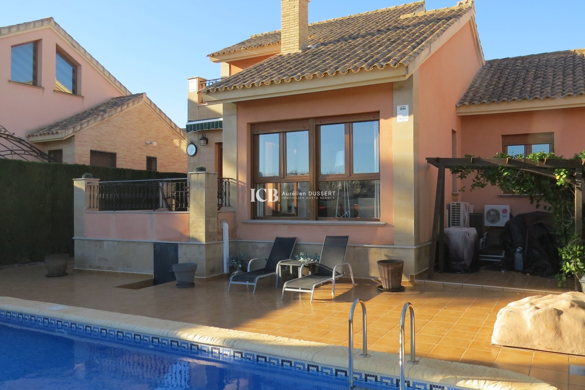 Resale - Villa -
Algorfa - La Finca Golf