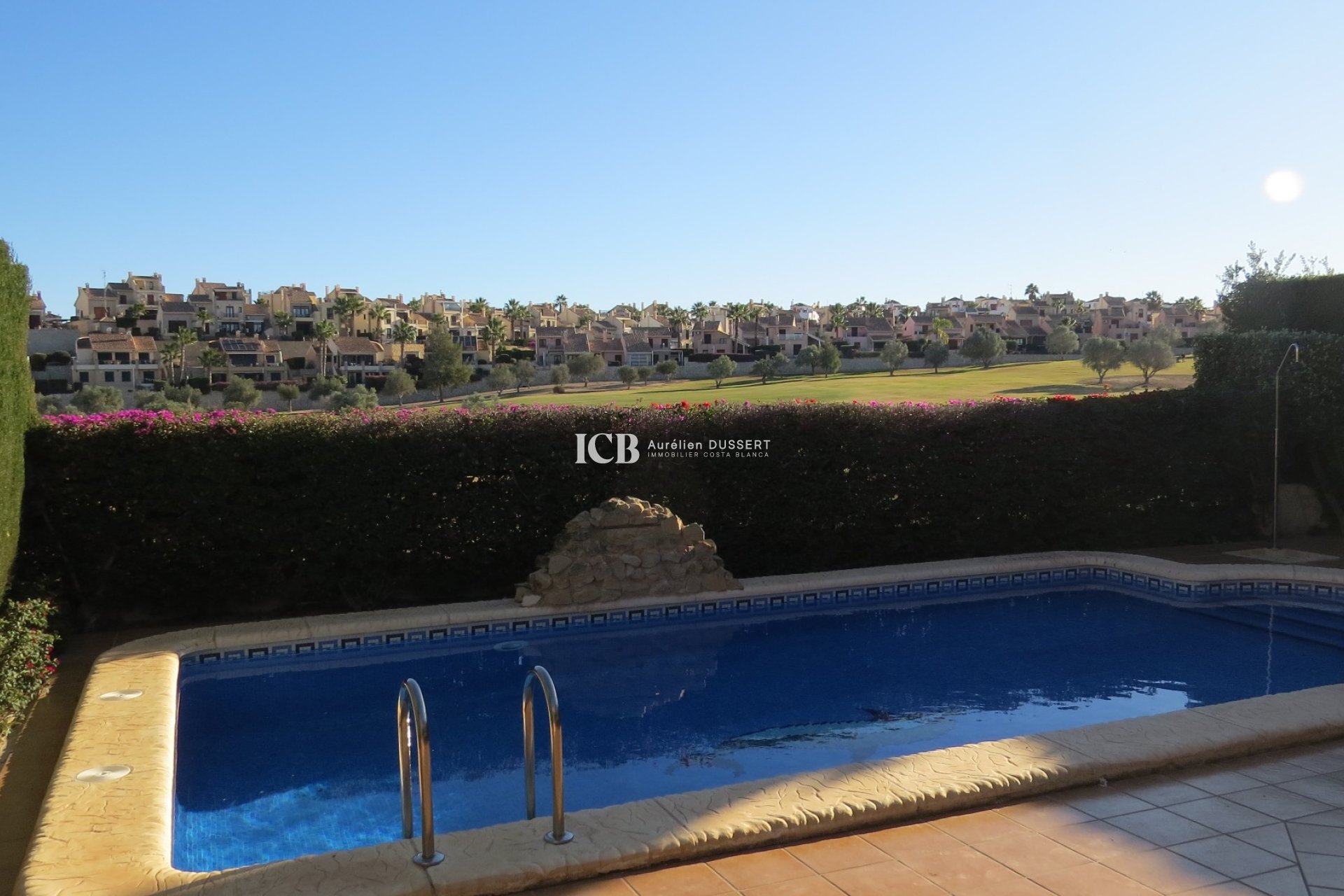 Resale - Villa -
Algorfa - La Finca Golf