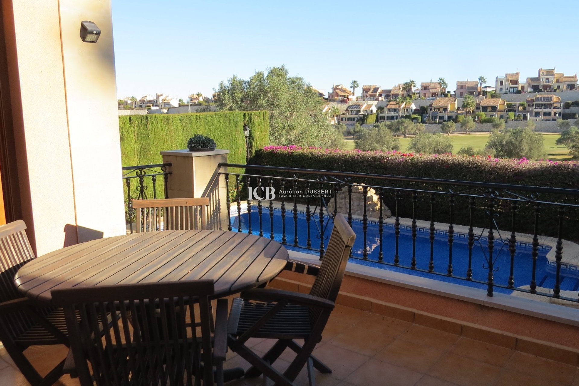 Resale - Villa -
Algorfa - La Finca Golf