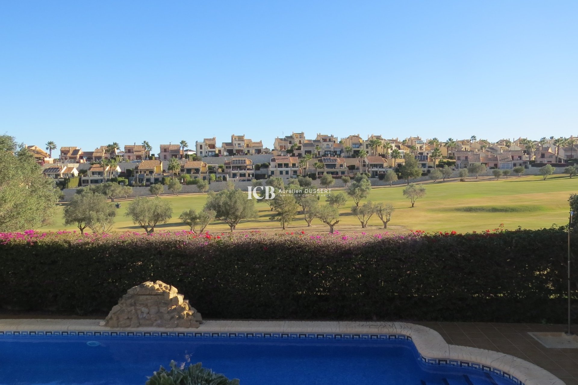 Resale - Villa -
Algorfa - La Finca Golf