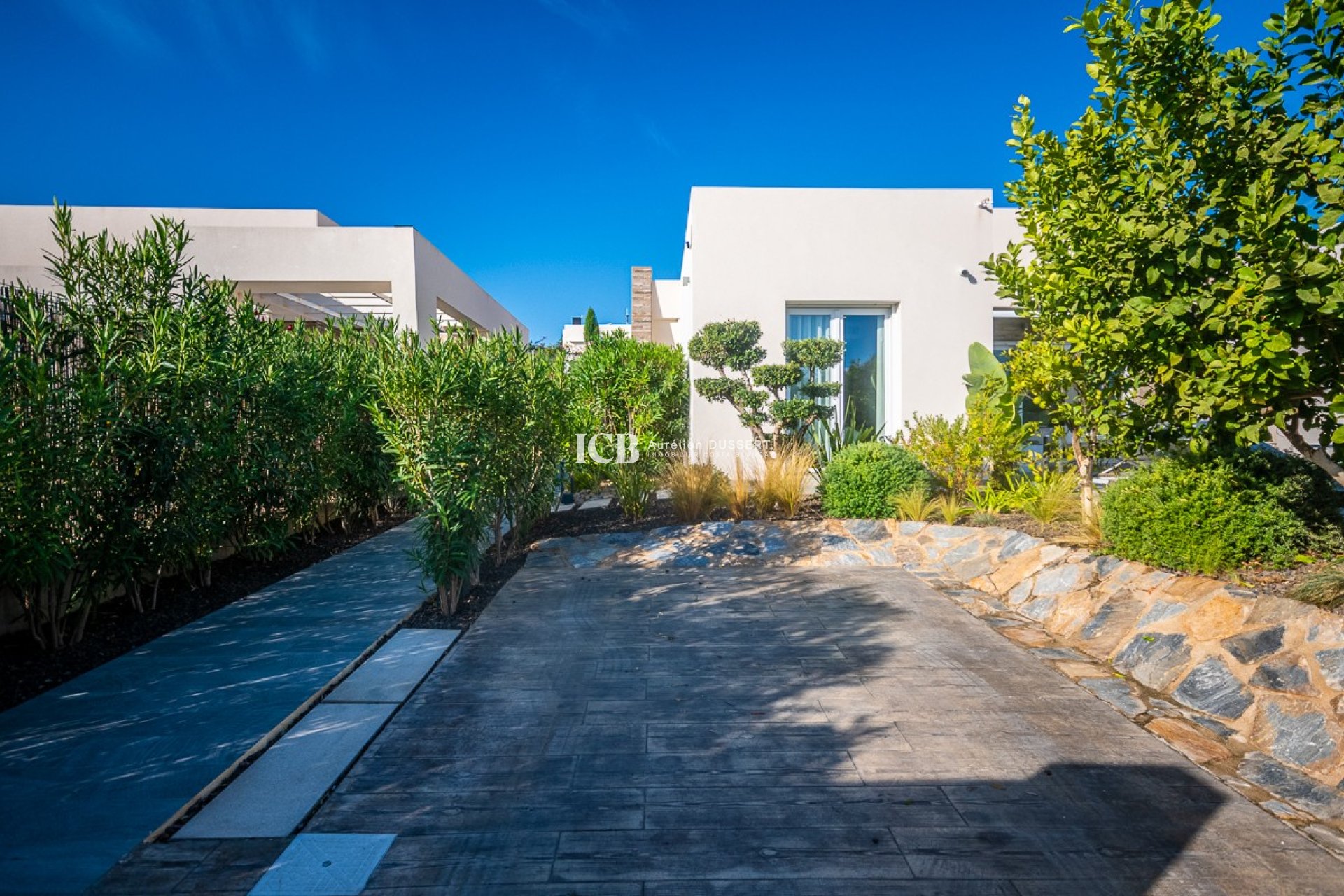 Resale - Villa -
Algorfa - La Finca Golf